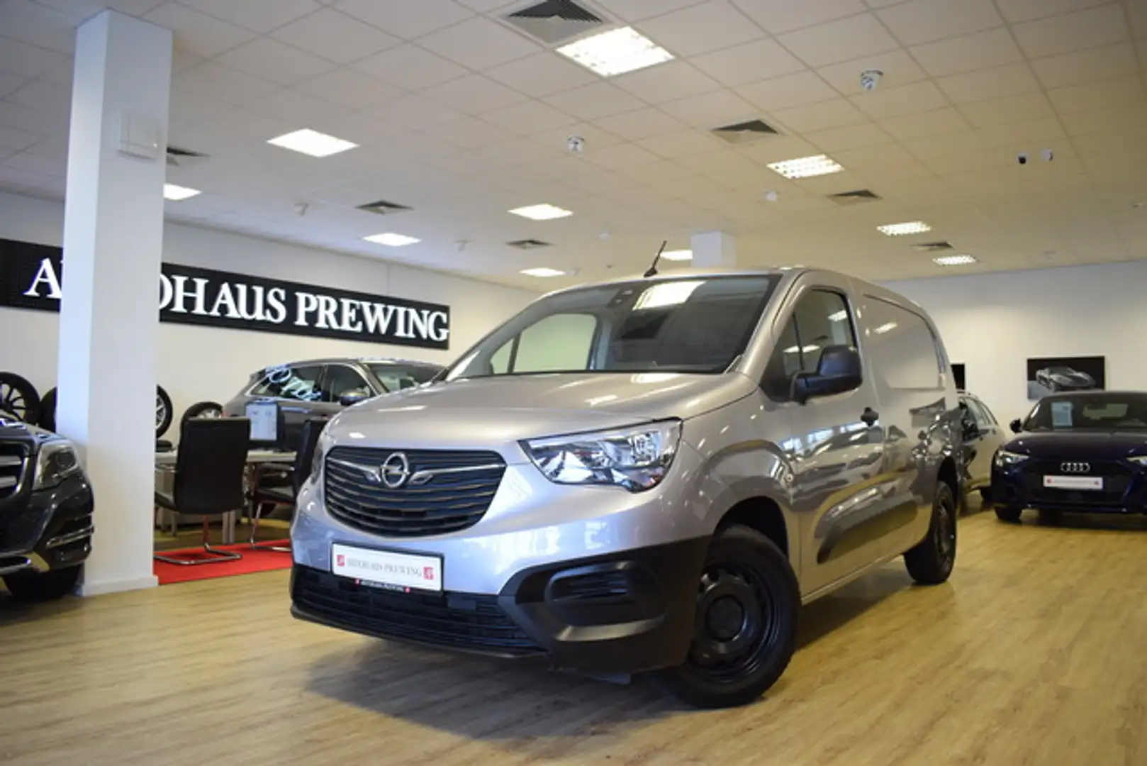 Opel Combo Cargo Selection XL CARPLAY/ TEMPOMAT/ PDC Grau - 1