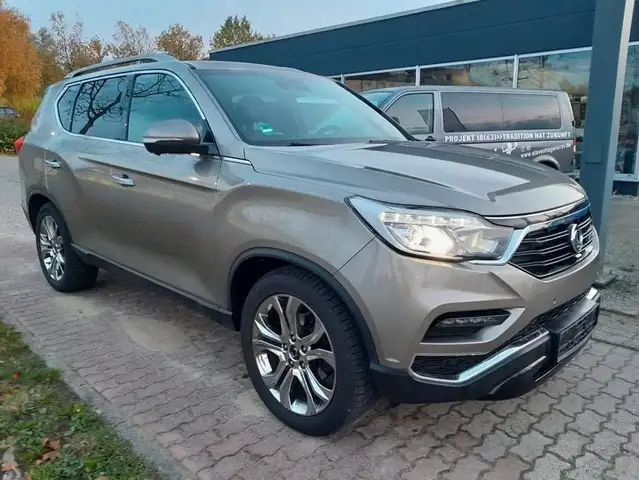SsangYong Rexton 2.2 Diesel / Allrad / Verkehrsz-erk./DAB