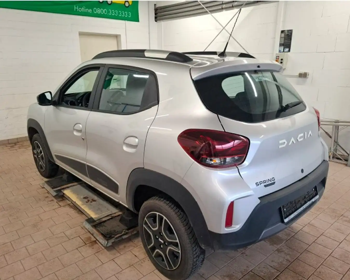 Dacia Spring Essential 45 Klima - Bluetooth Silber - 2