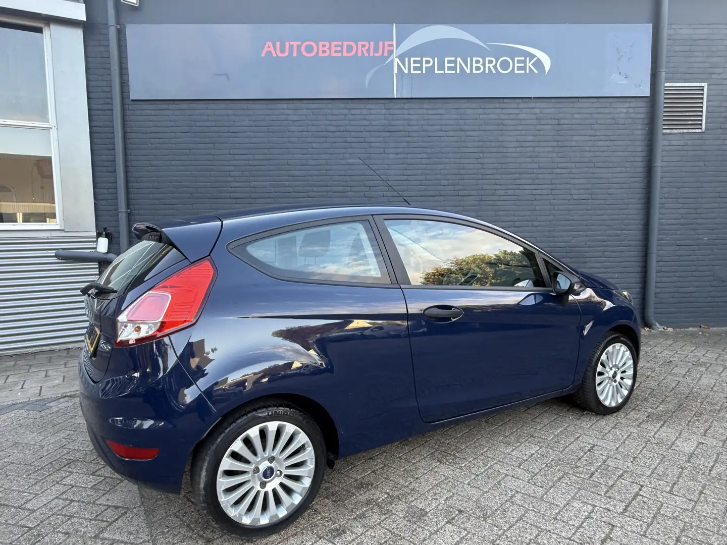 Ford Fiesta 1.25 15inch,Cv,Electr.ramen,Radio/cd 2016 km 142.0 Bleu - 2