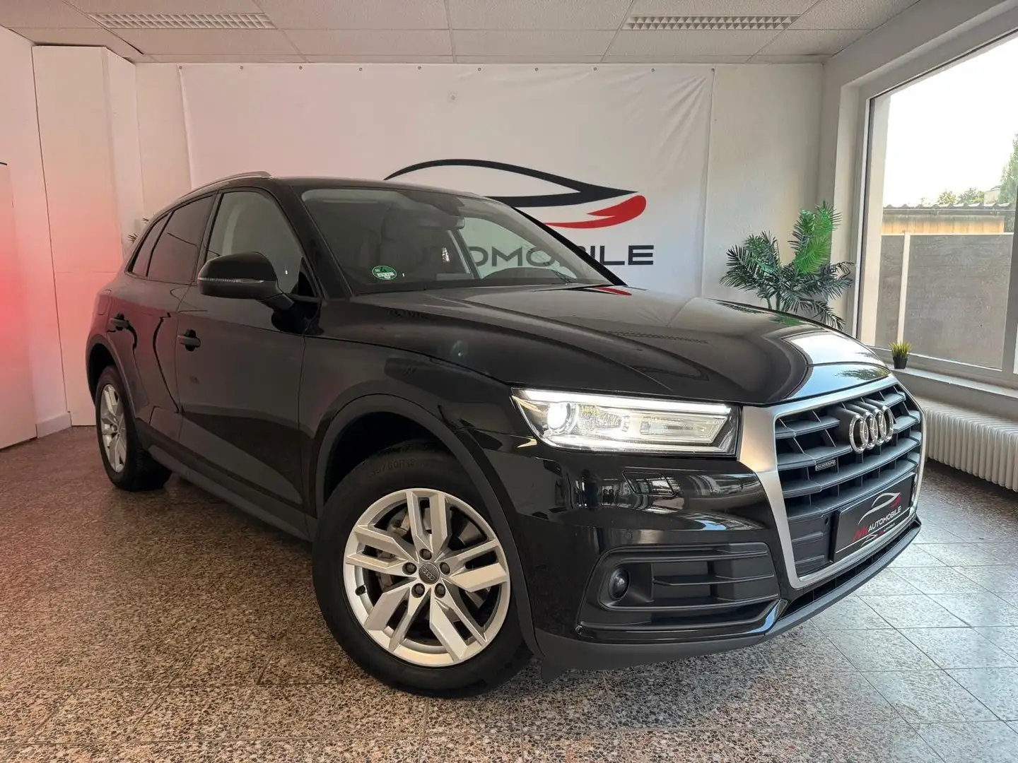 Audi Q5 40 TDI quattro Anhänger LED Ambiente ACC MMI Schwarz - 1