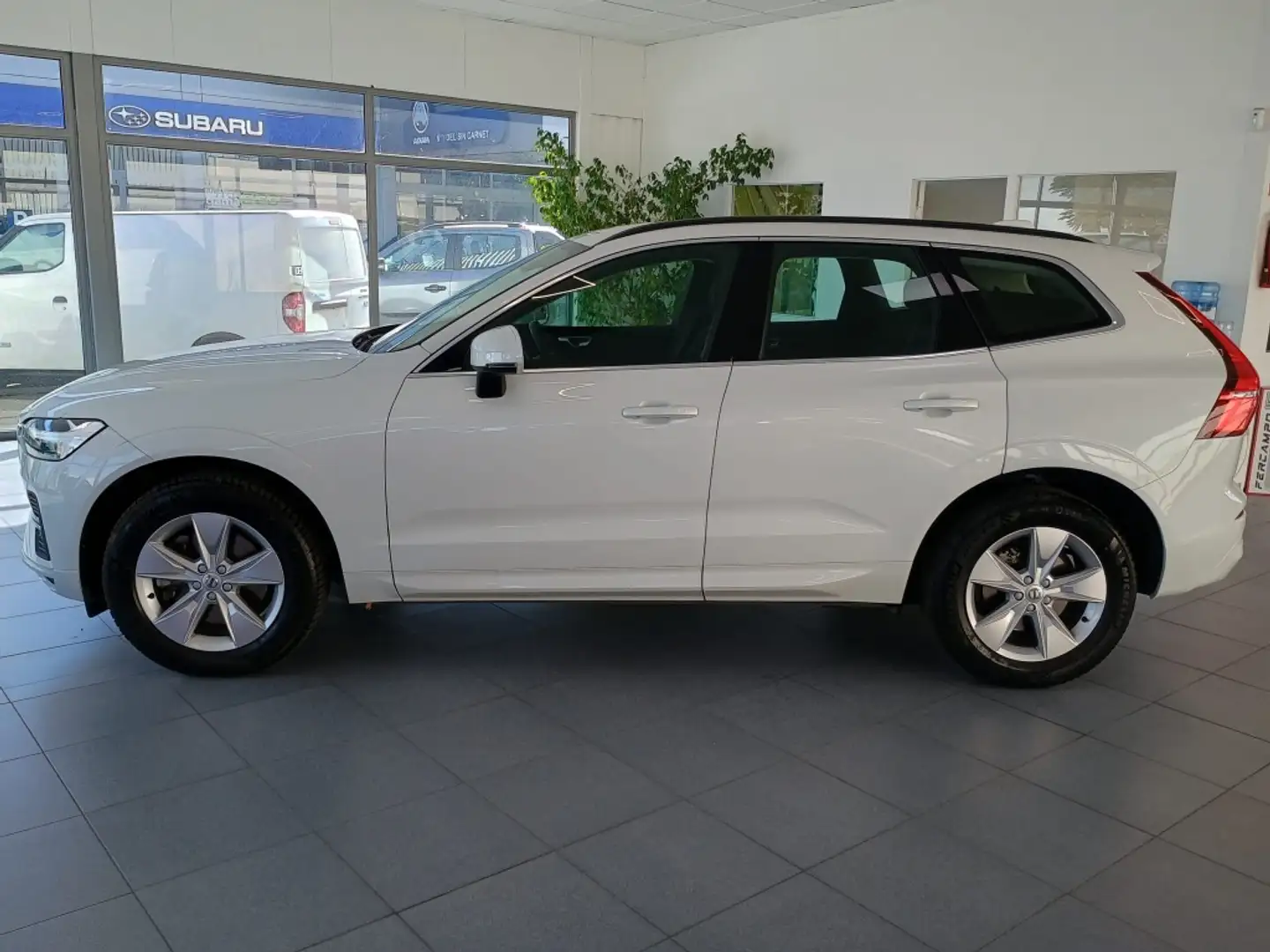 Volvo XC60 B4 Core FWD Aut. Wit - 2