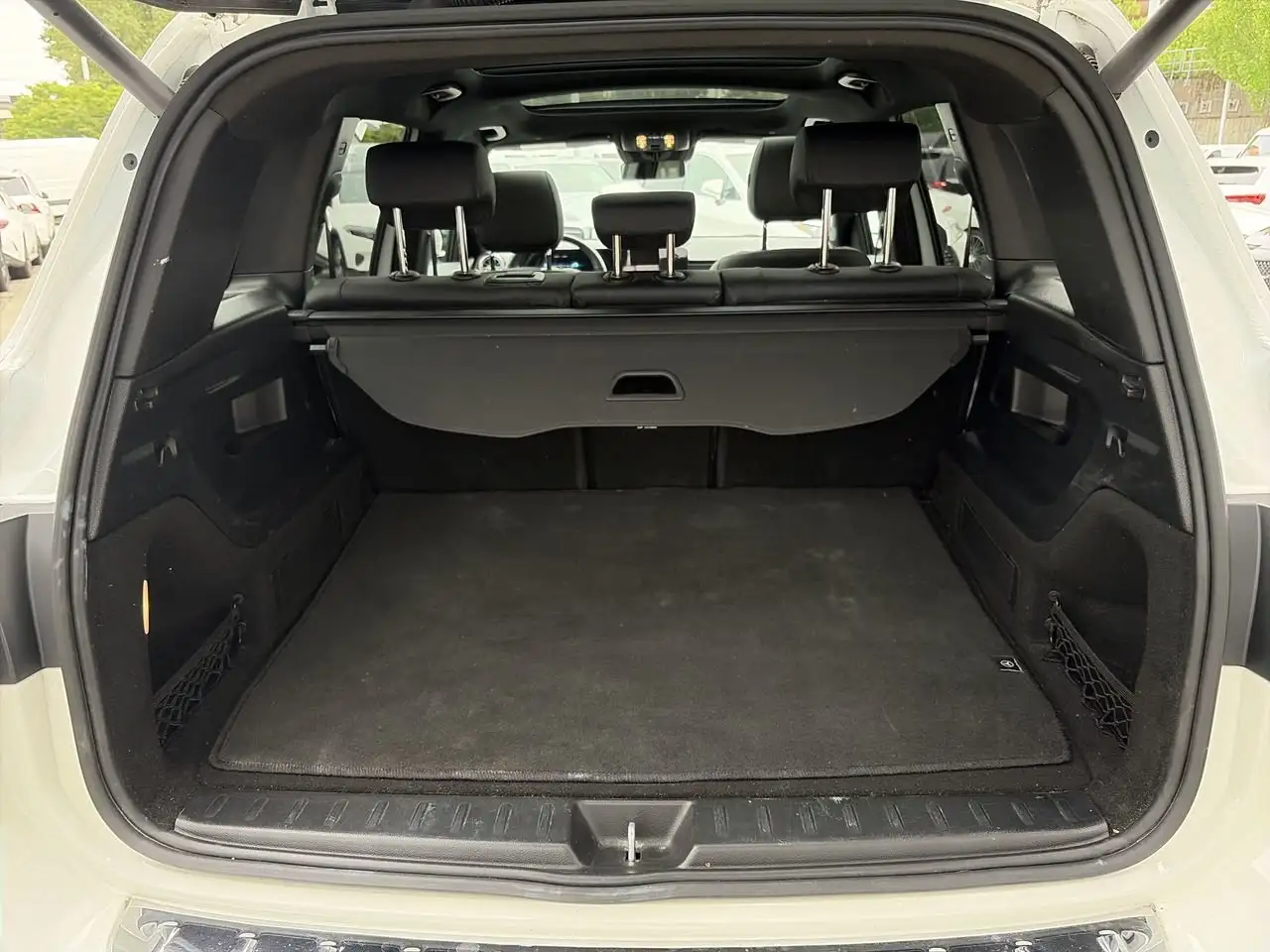 Mercedes-Benz GLB снимка Mercedes-Benz GLB