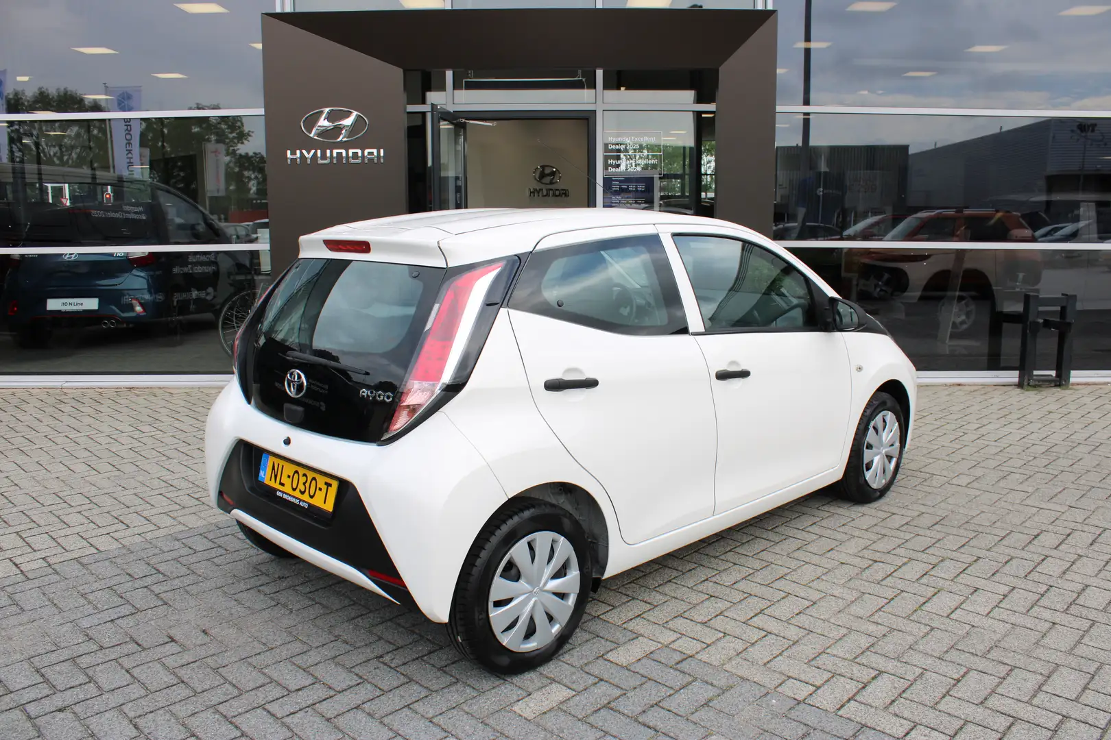 Toyota Aygo 1.0 VVT-i x-now | airco | electrische ramen| | Air Weiß - 2