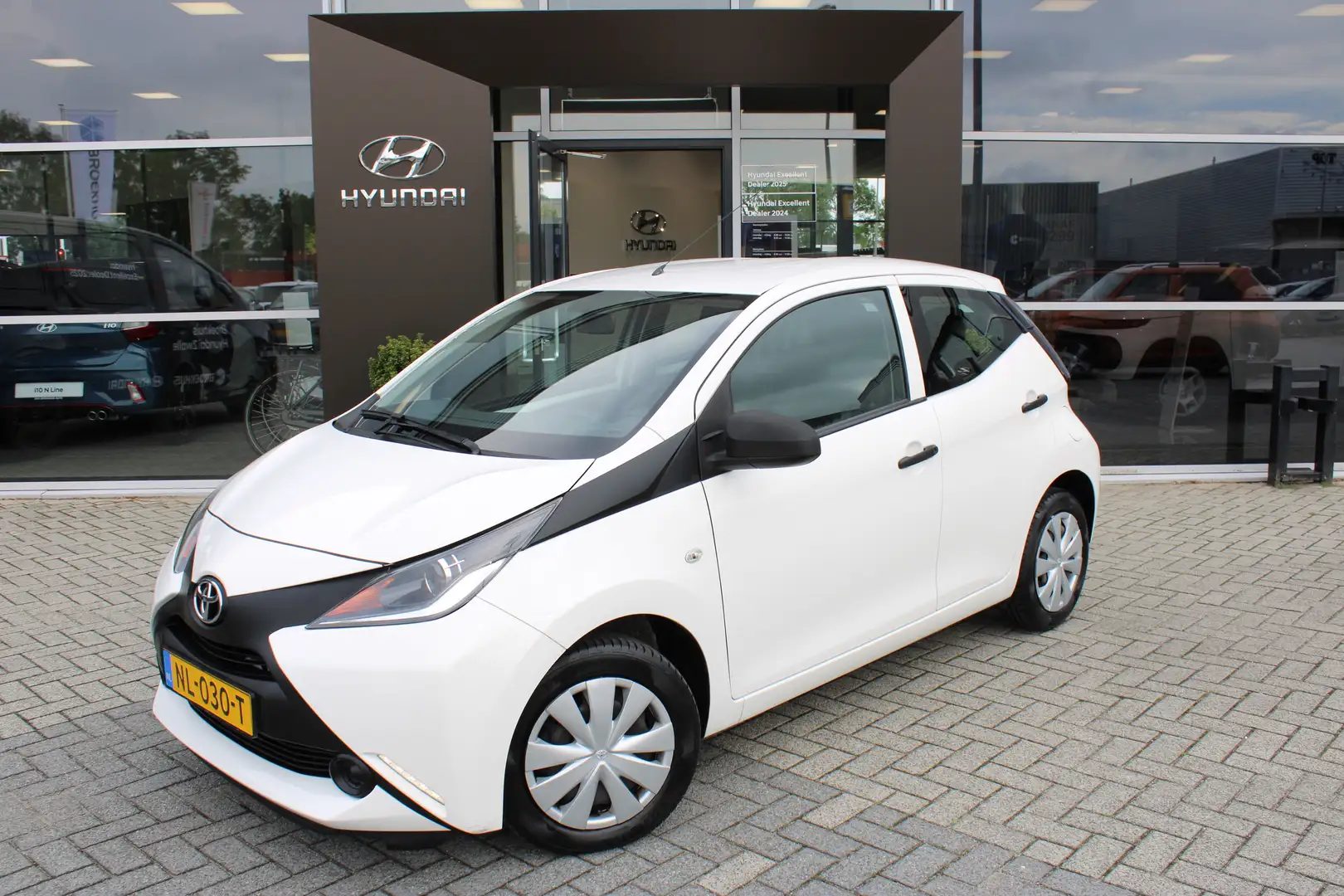 Toyota Aygo 1.0 VVT-i x-now | airco | electrische ramen| | Air Weiß - 1