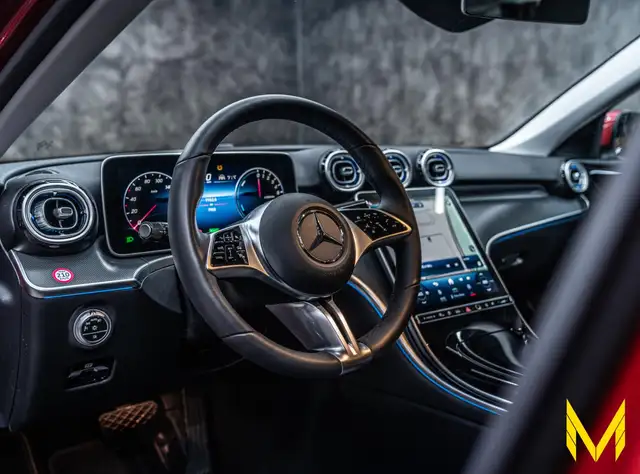 Mercedes-Benz C-Class view 13