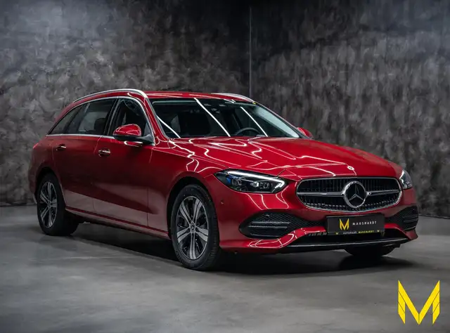 Mercedes-Benz C-Class view 4