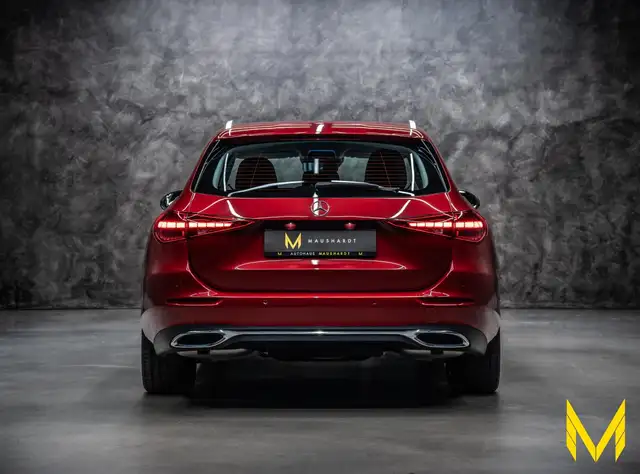 Mercedes-Benz C-Class view 6