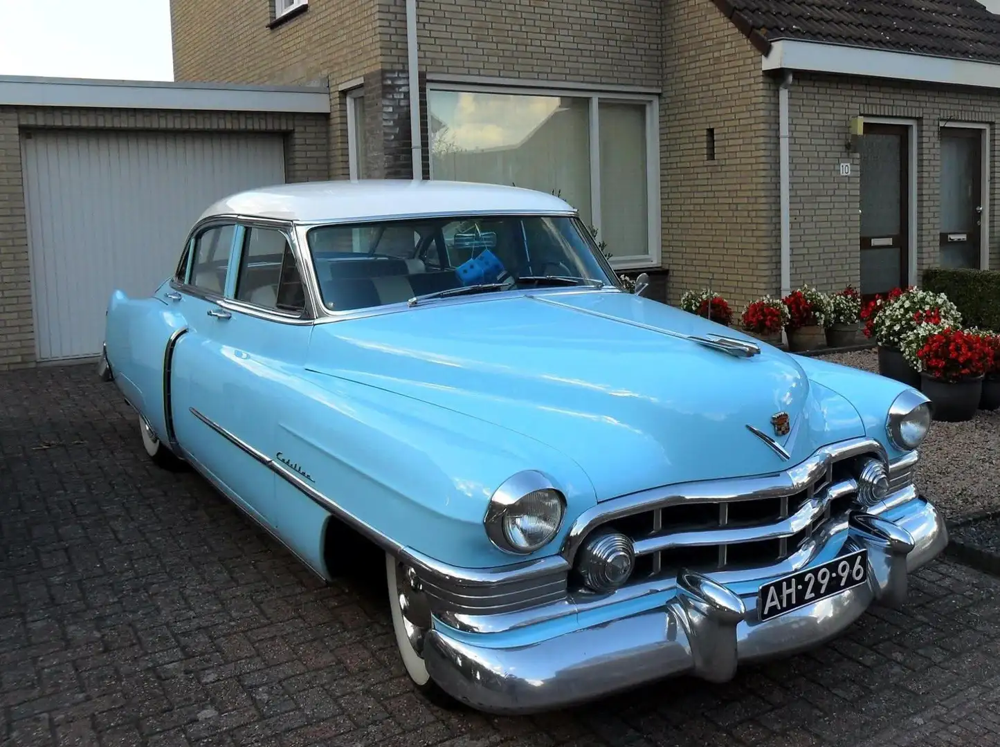 Cadillac Series 62 Sedan Blau - 2
