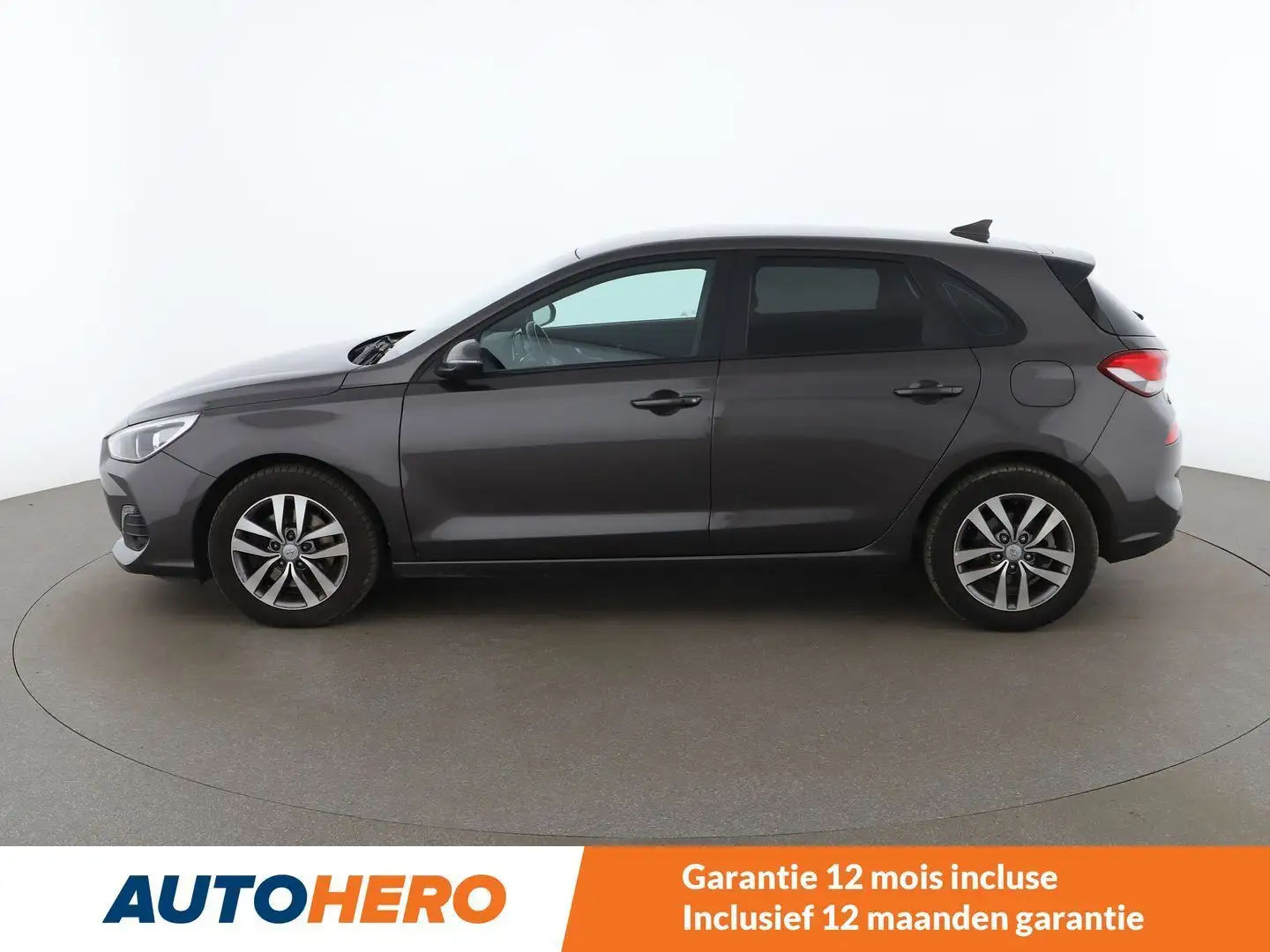 Hyundai i30 1.6 CRDi Passion Gris - 2