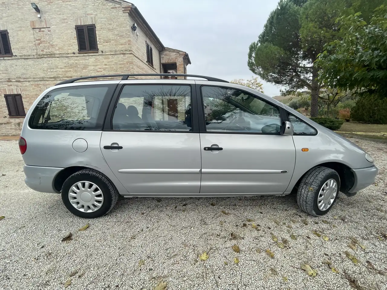 Ford Galaxy 1.9 td 110cv, foto 2