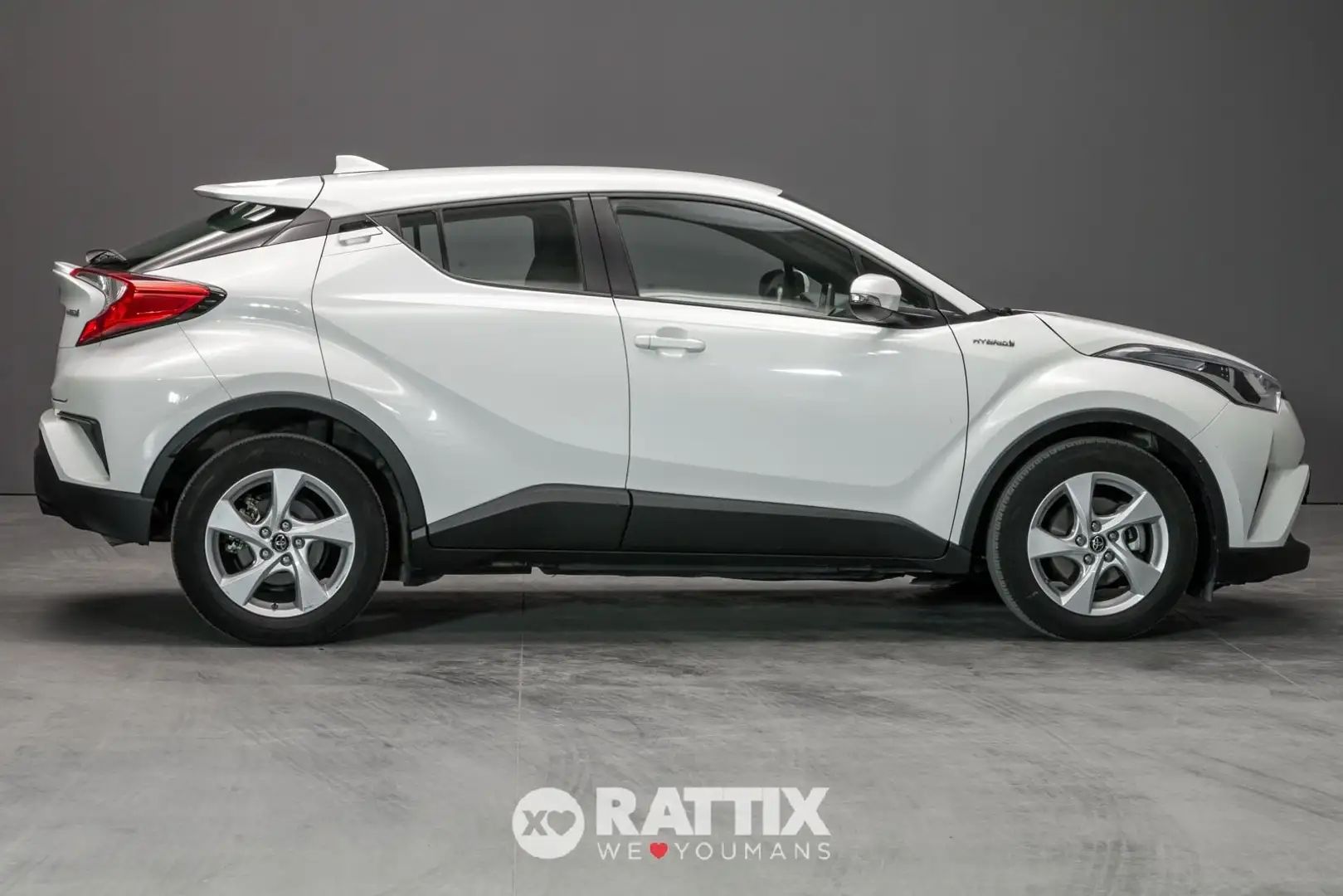 Toyota C-HR 1.8 Hybrid Business E-CVT White - 2