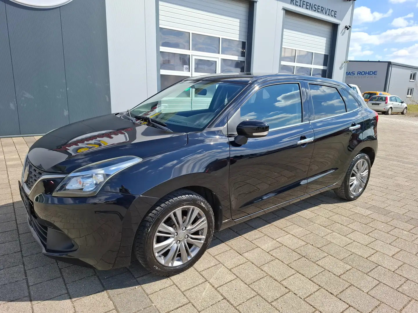 Suzuki Baleno 1.0 Boosterjet Comfort Plus,Navi,SHZ,RFK Schwarz - 2
