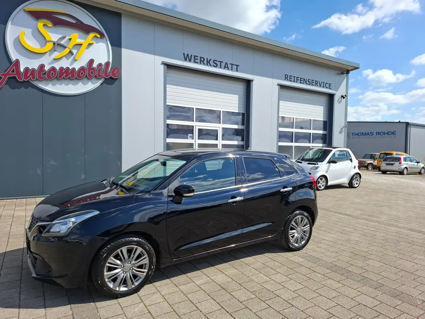 Suzuki Baleno 1.0 Boosterjet Comfort Plus,Navi,SHZ,RFK Schwarz - 1
