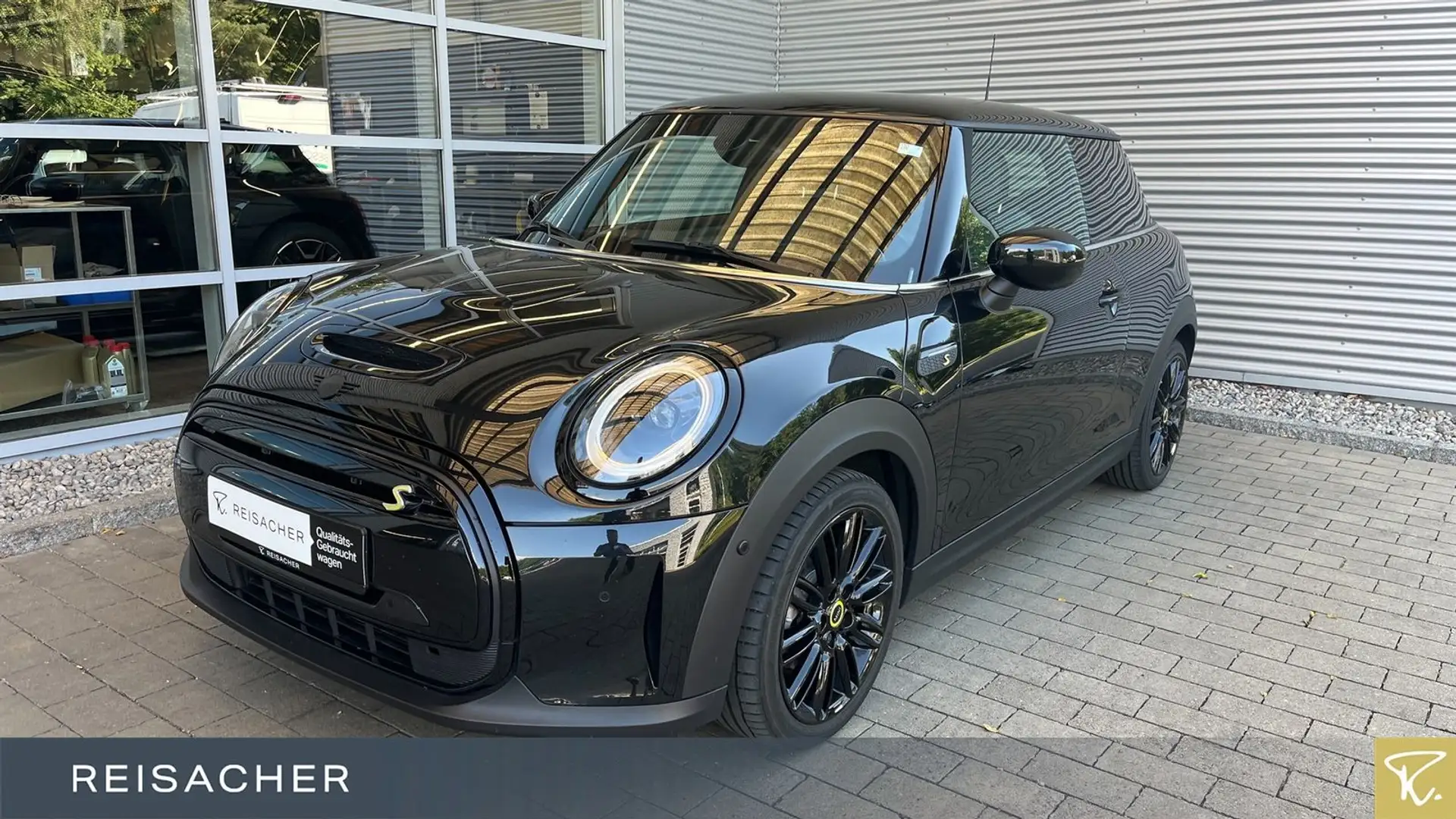 MINI Cooper SE ClassicTrim Navi HUD LED Sportsitz 17" Schwarz - 1