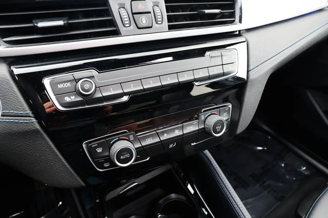 BMW X1 M-PAKKET*PANORAMISCH-DAK*HEAD-UP-DISPLAY*ACHTERUITRIJCAMERA*, миниатюра 17