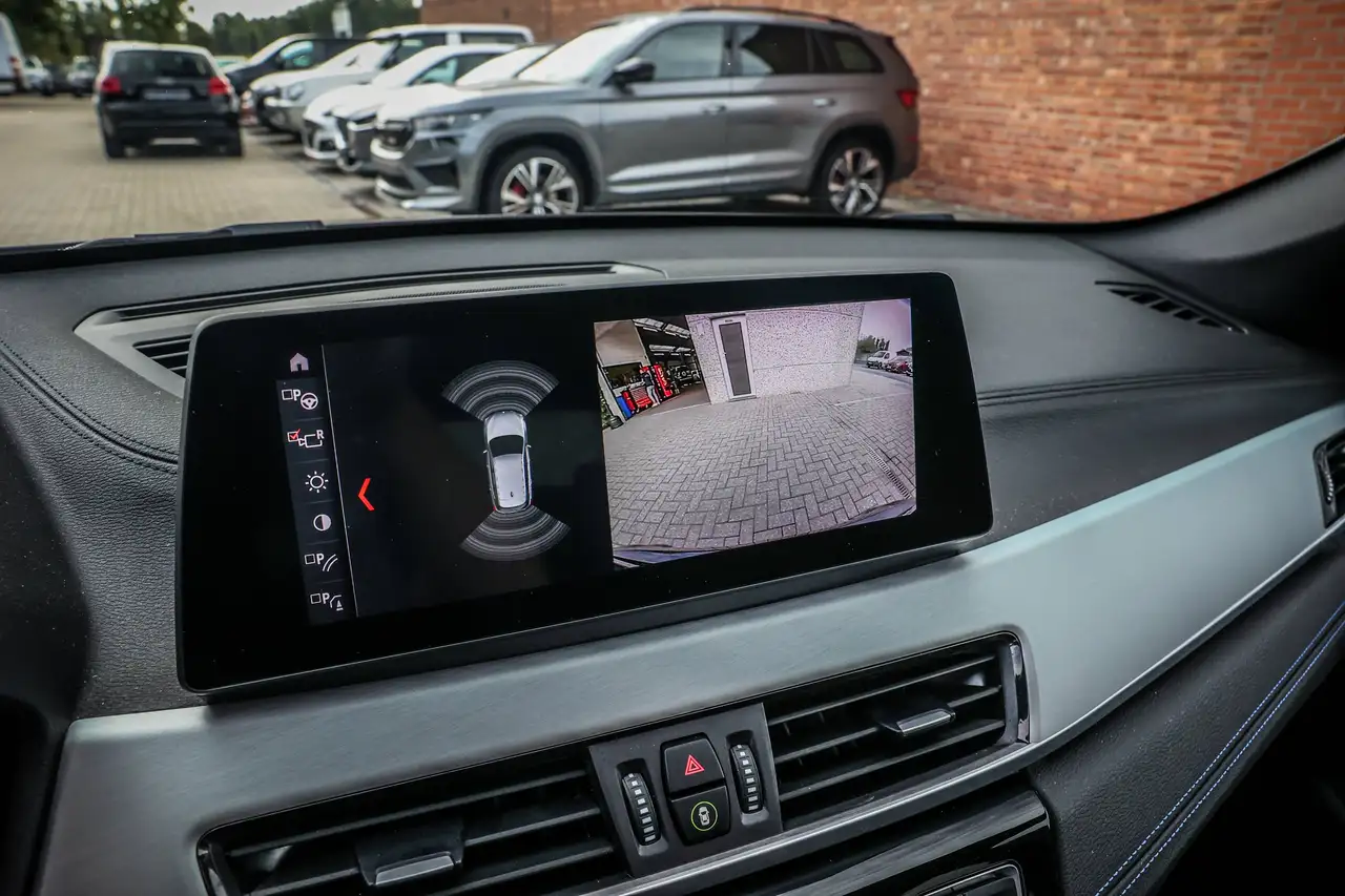 BMW X1 M-PAKKET*PANORAMISCH-DAK*HEAD-UP-DISPLAY*ACHTERUITRIJCAMERA*, миниатюра 16