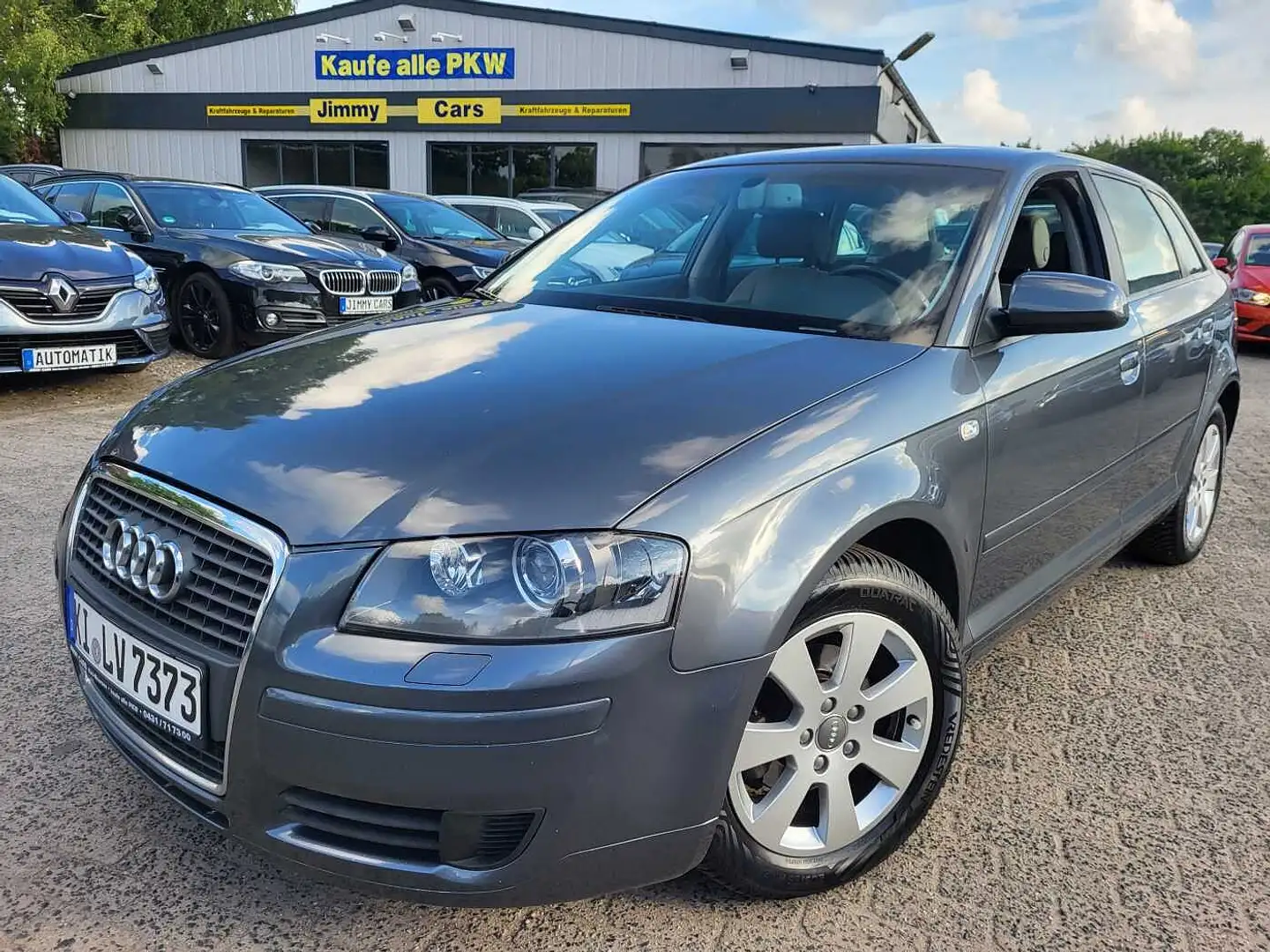 Audi A3 Sportback 1.6 Ambiente Gris - 1