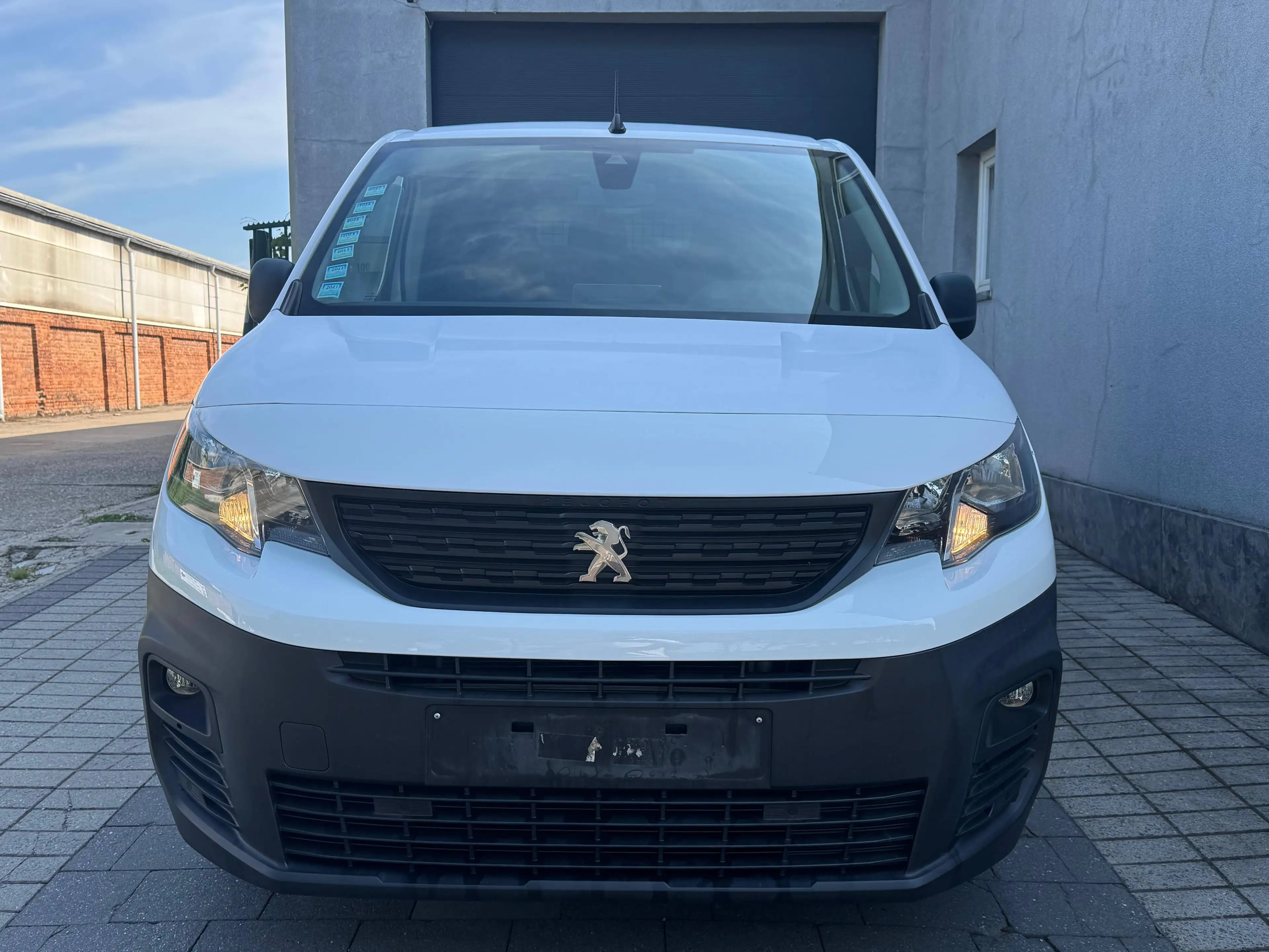 Peugeot Partner 1.5 BlueHDi L1 STD Heavy Aspha. AUTOMAAT 3 PLAATSEN — photo 2