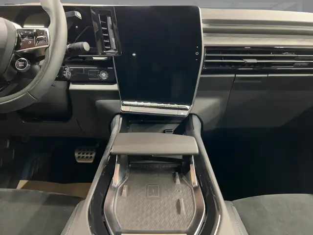 Renault Rafale view 12