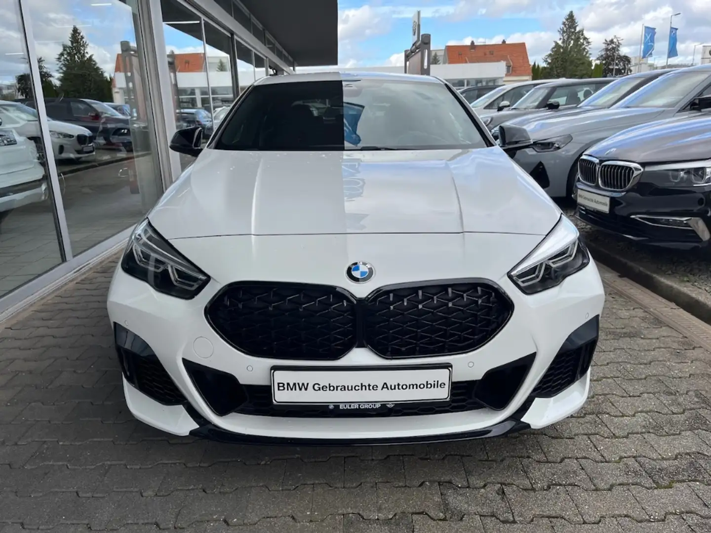 BMW 235 A xDrive Gran Coupe M Sport Navi HUD Hifi DAB LED Weiß - 2