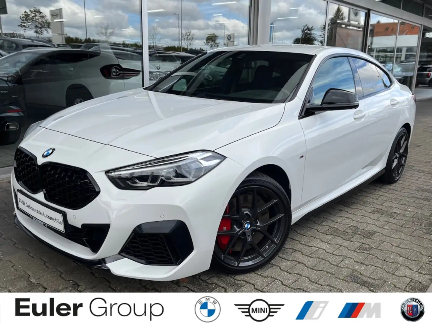 BMW 235 A xDrive Gran Coupe M Sport Navi HUD Hifi DAB LED Weiß - 1