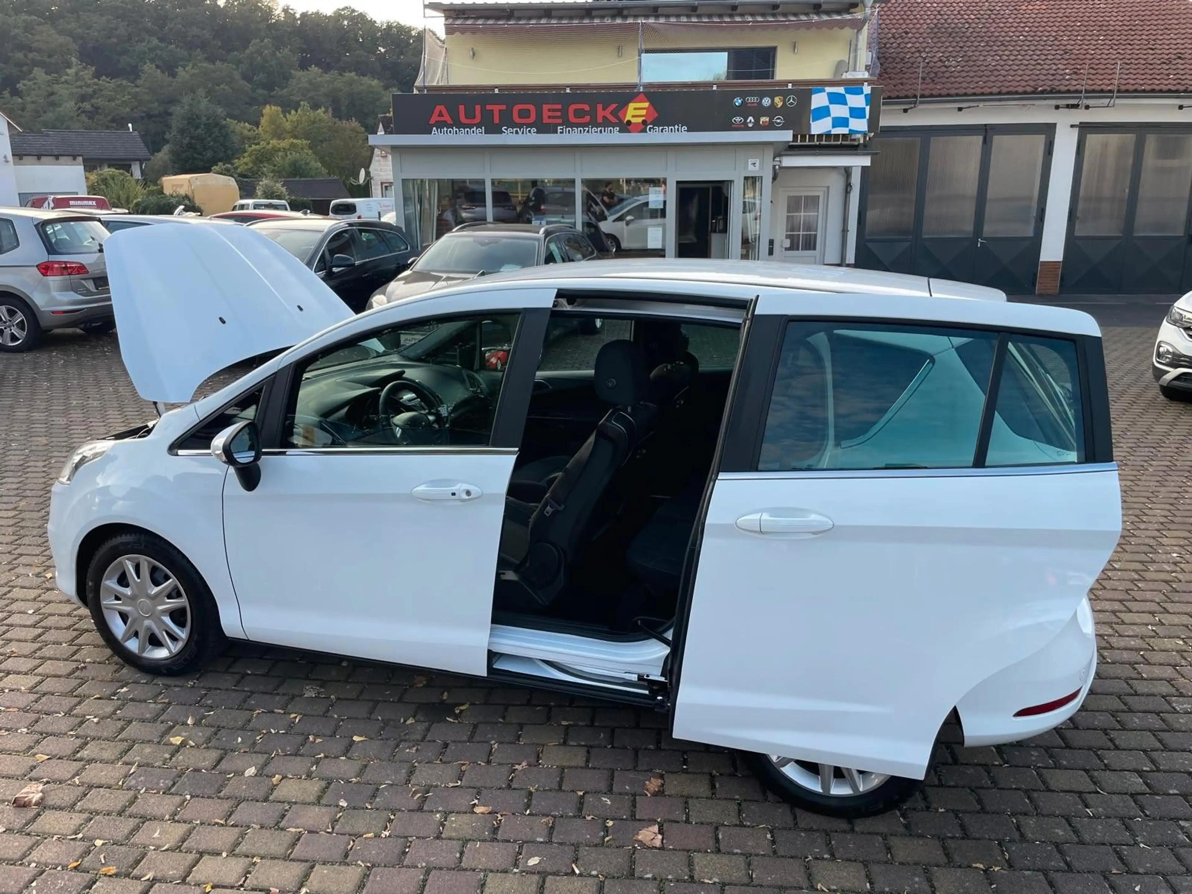 Ford B-Max B-MAX Titanium — photo 6