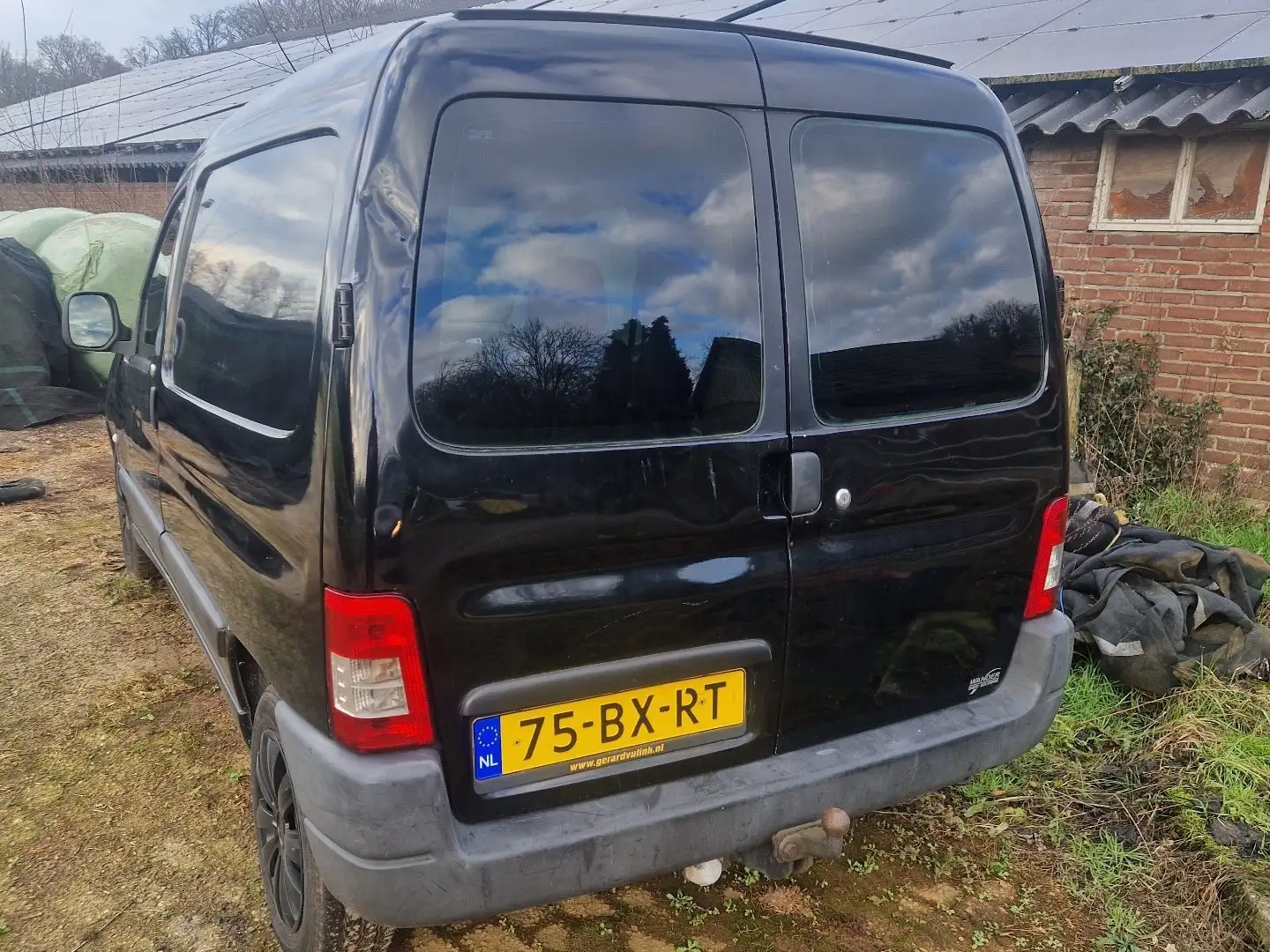 Peugeot Partner 1.9 D Pro Zwart - 2