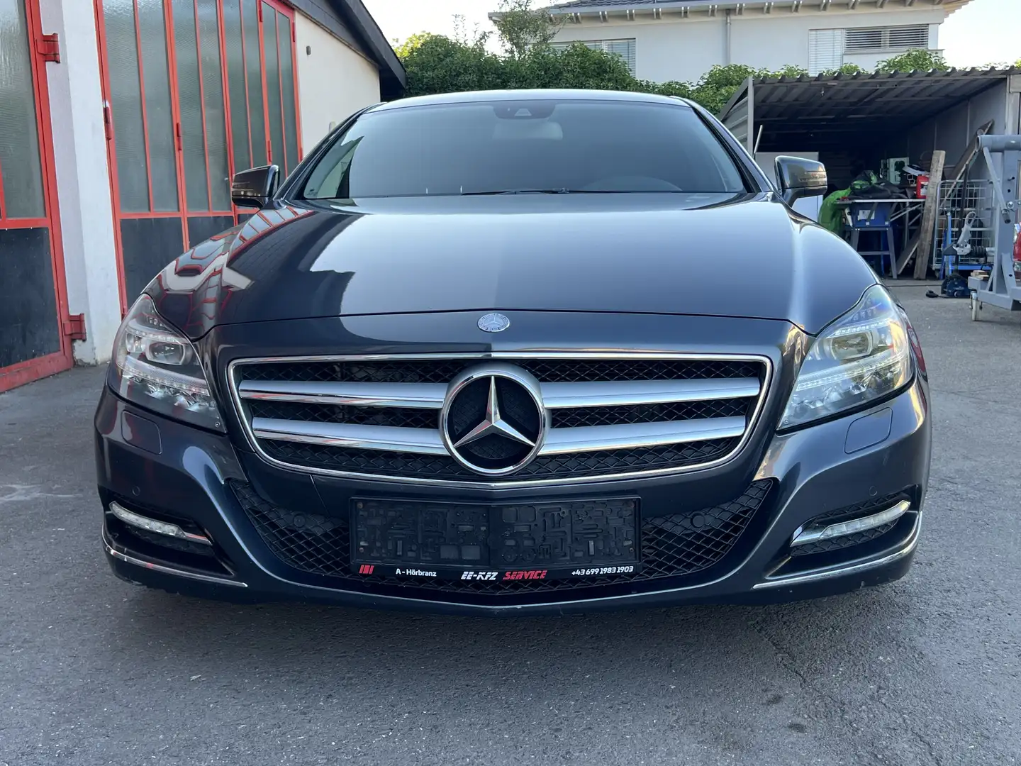 Mercedes-Benz CLS 350 CLS 350 CDI BlueEfficiency Aut. DPF Grau - 2