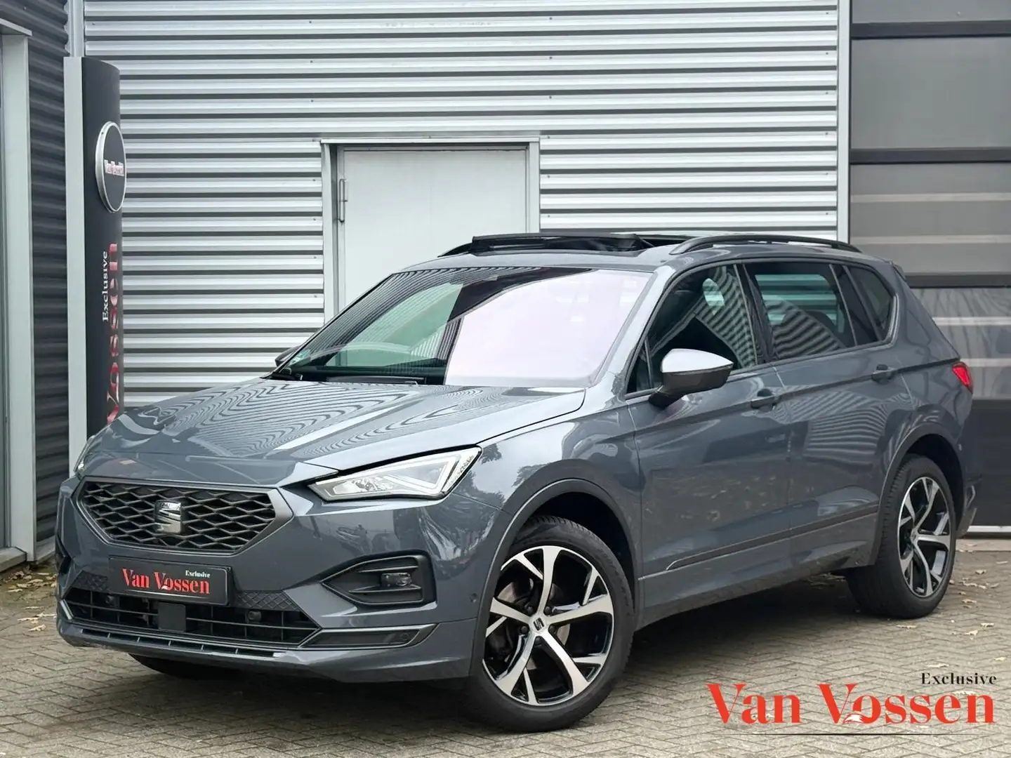 SEAT Tarraco 1.5 TSI FR |PANO|TREKHAAK|BEATS|CAMERA|ACC|KEYLESS Grau - 1