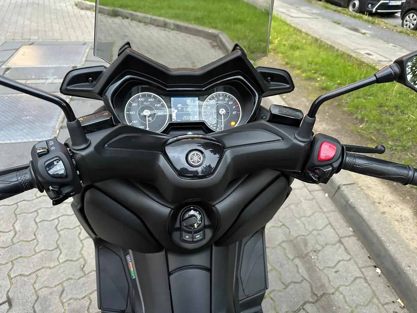 Yamaha X-Max 125 - 2