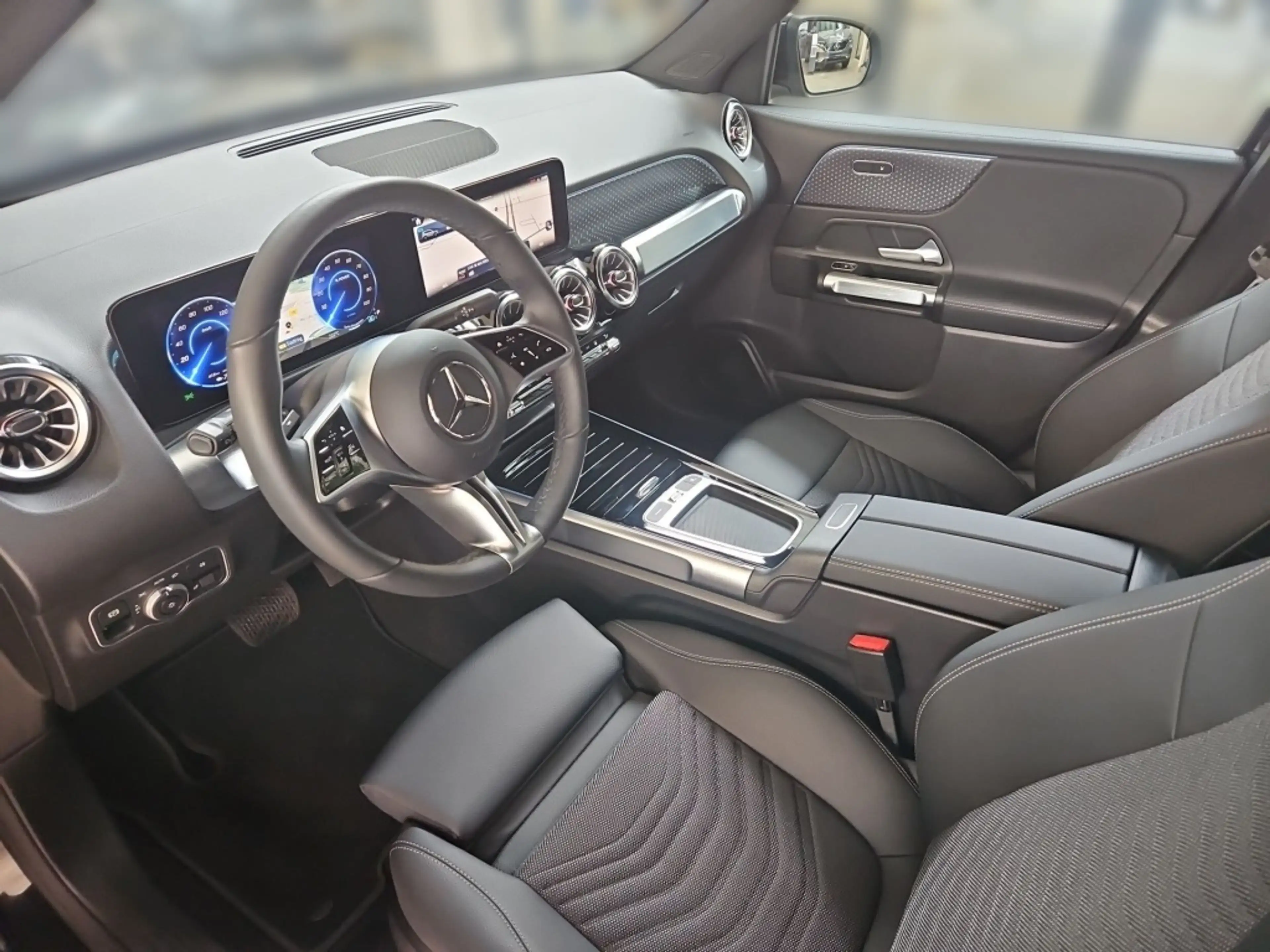 Mercedes-Benz EQB 250 + Progressive Totwi. Navi LED SHZ Ambie. — photo 7