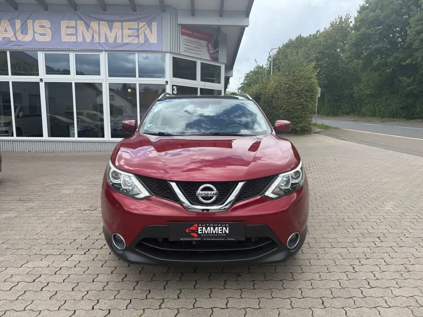 Nissan Qashqai 1.2 Automatik  360° Rot - 1