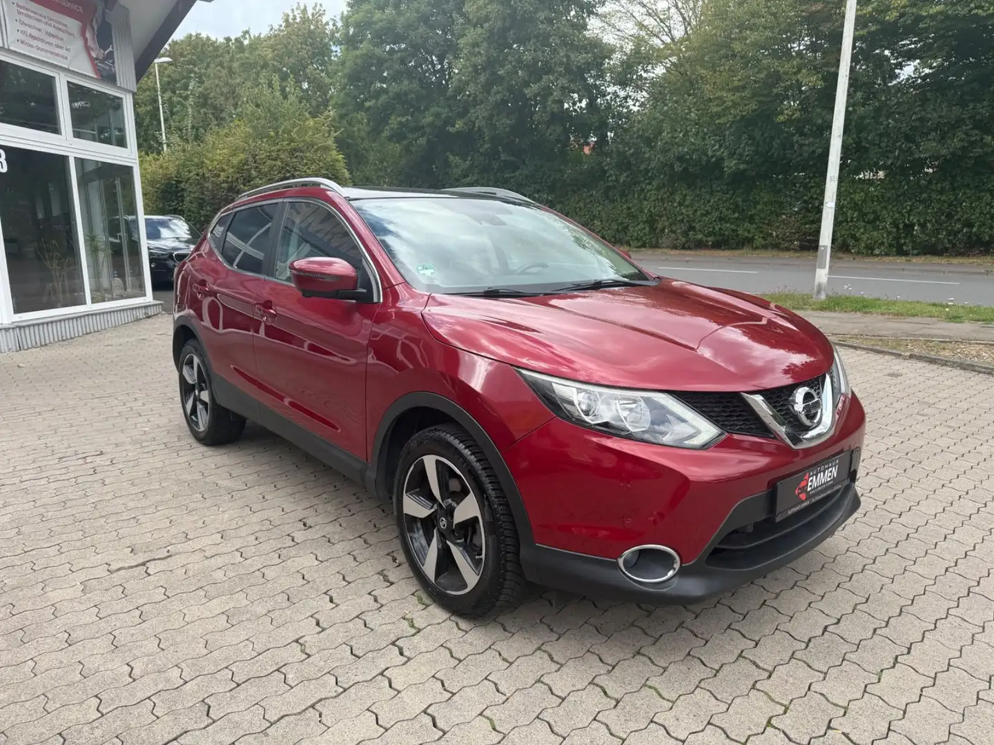 Nissan Qashqai 1.2 Automatik  360° Rot - 2