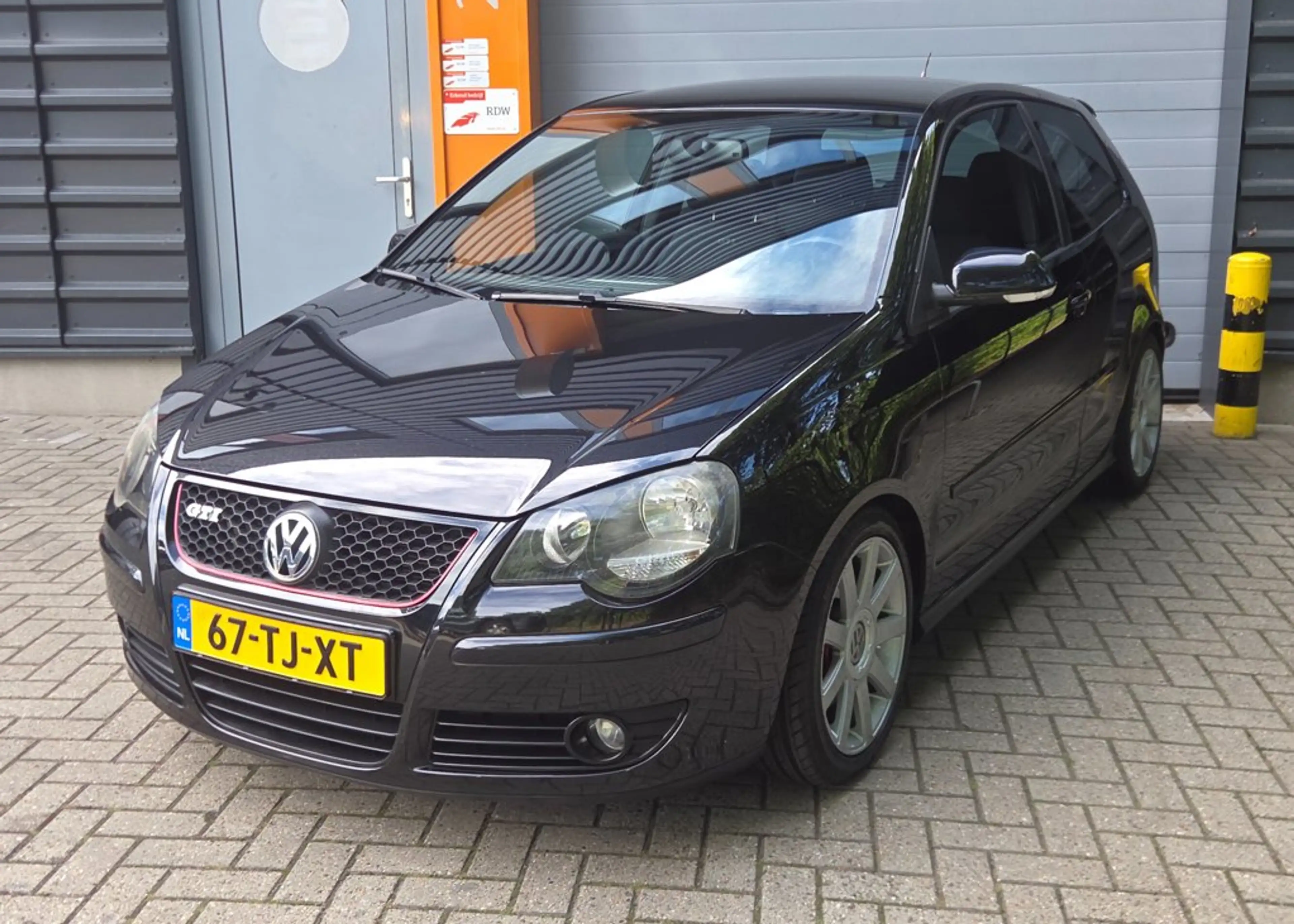 Volkswagen Polo GTI 1.8 — photo 2
