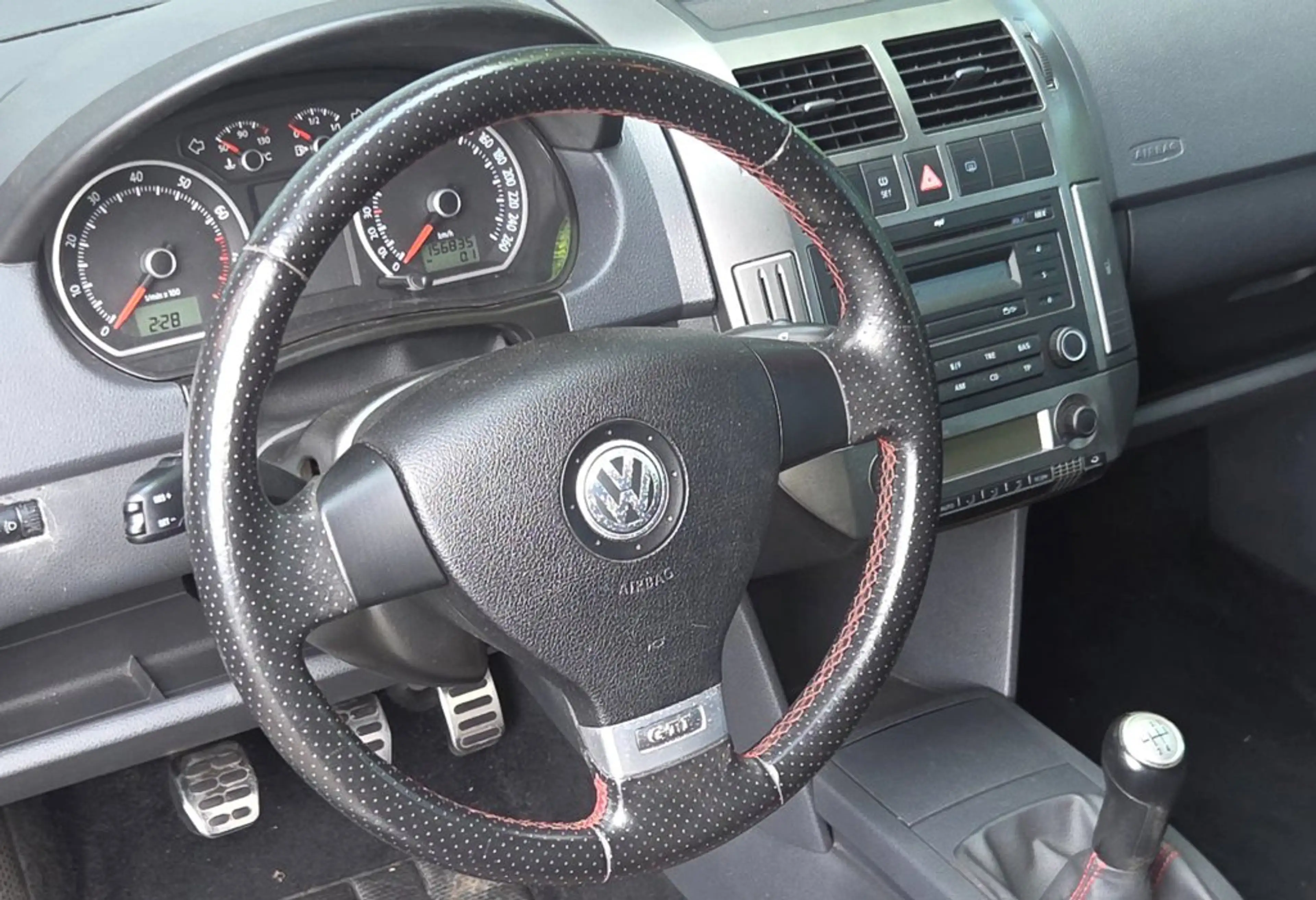 Volkswagen Polo GTI 1.8 — photo 6