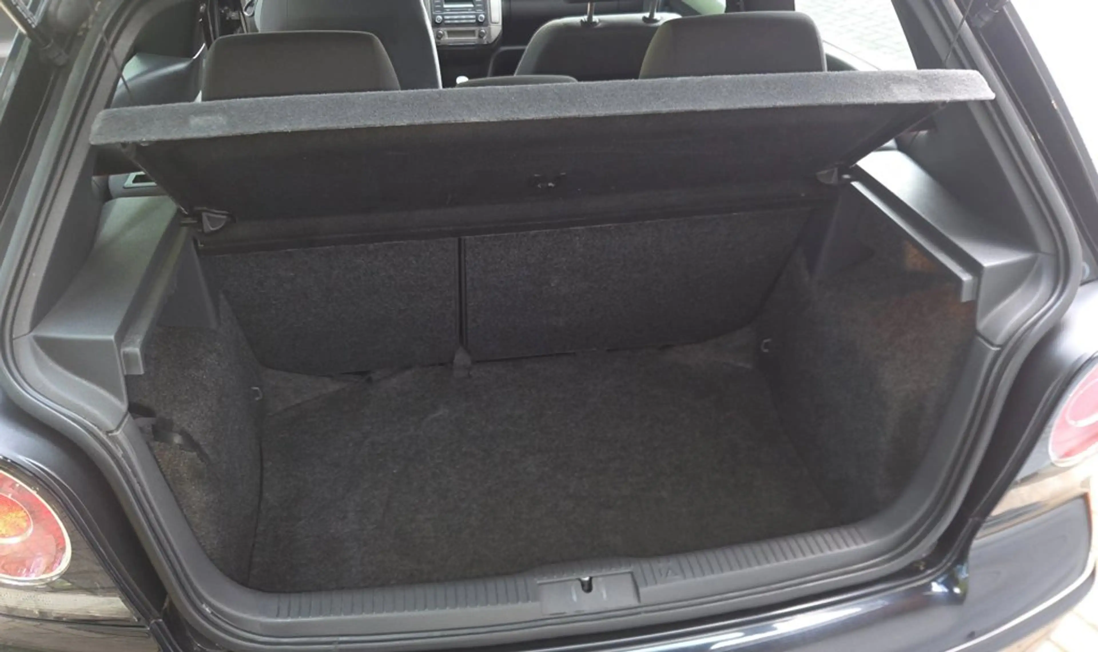 Volkswagen Polo GTI 1.8 — photo 11