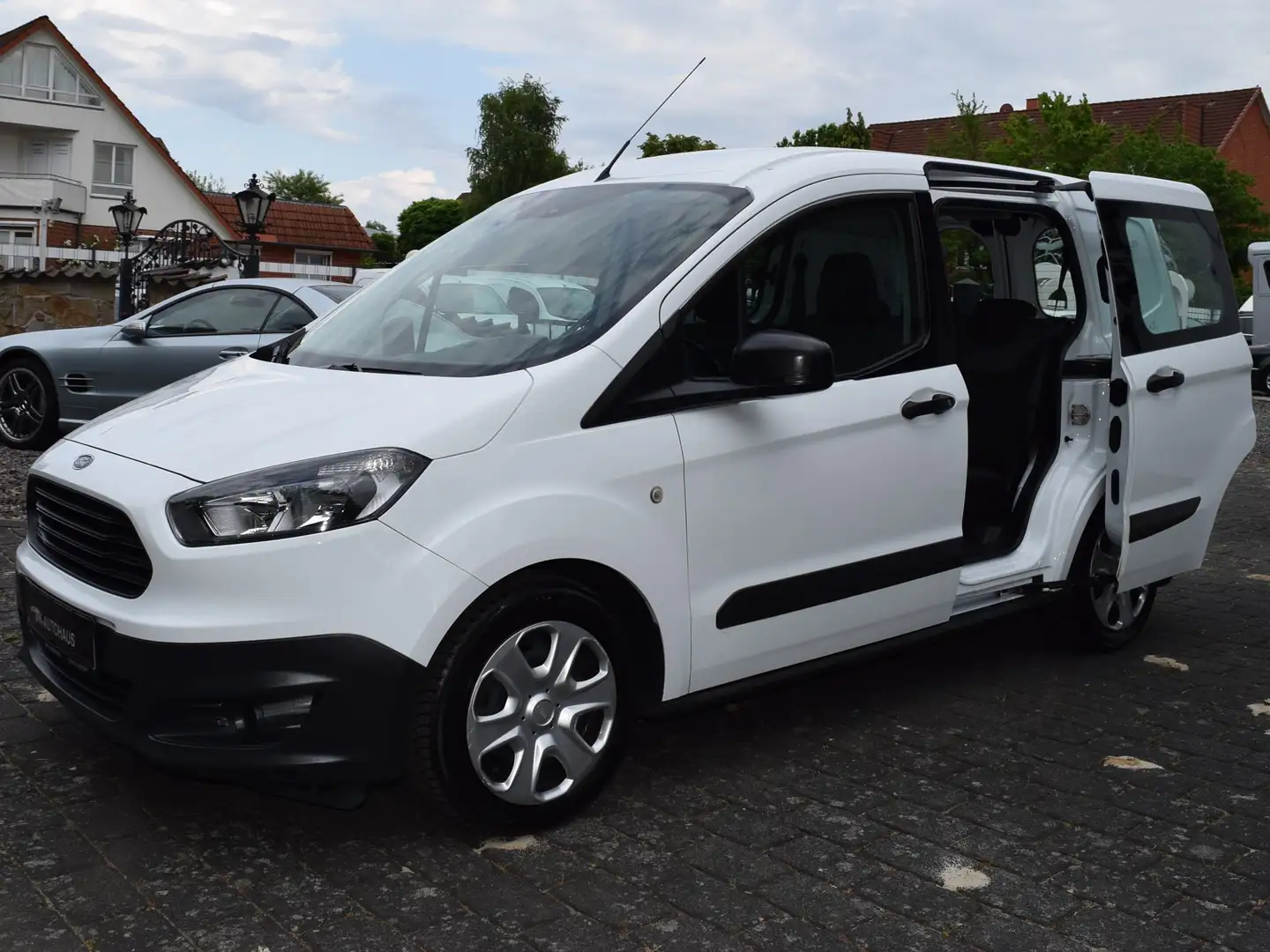 Ford Tourneo Courier 1.5 TDCi Trend Blanc - 2