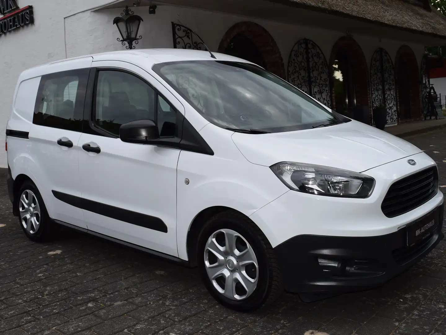 Ford Tourneo Courier 1.5 TDCi Trend Blanc - 1