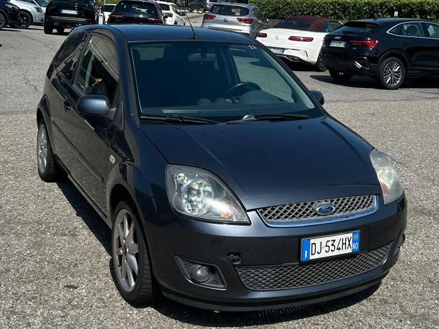 Ford Fiesta Fiesta V 2006 3p 1.4 Ghia Grigio - 1