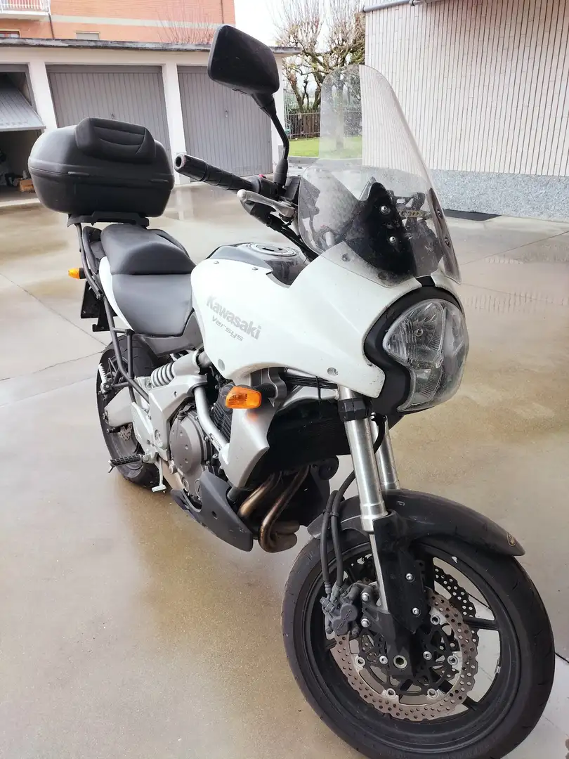 Kawasaki Versys 650 bauletto due caschi Blanc - 2