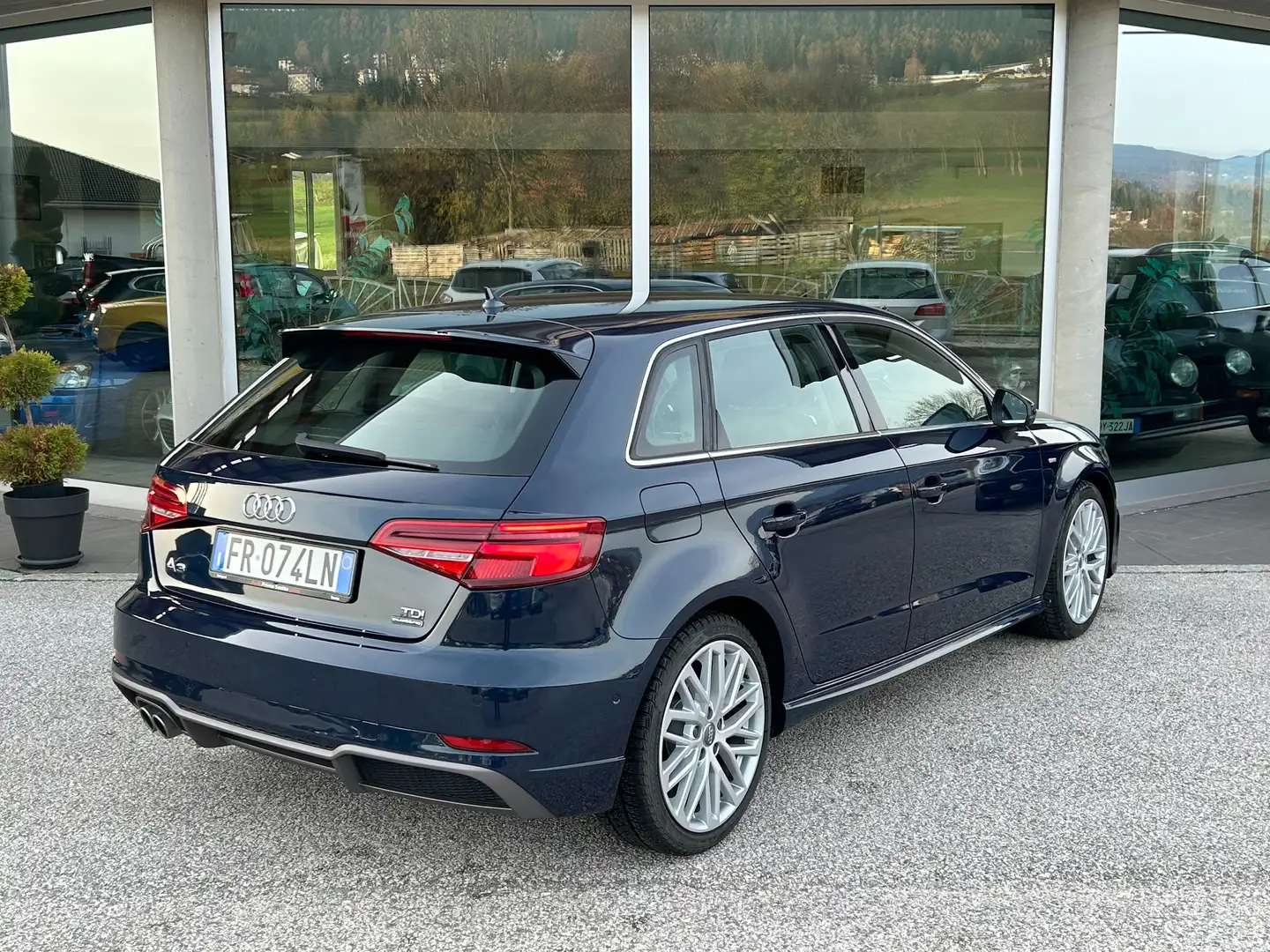Audi A3 S-LINE Sportback 2.0tdi quattro 184cv s-tronic 4x4 Bleu - 2