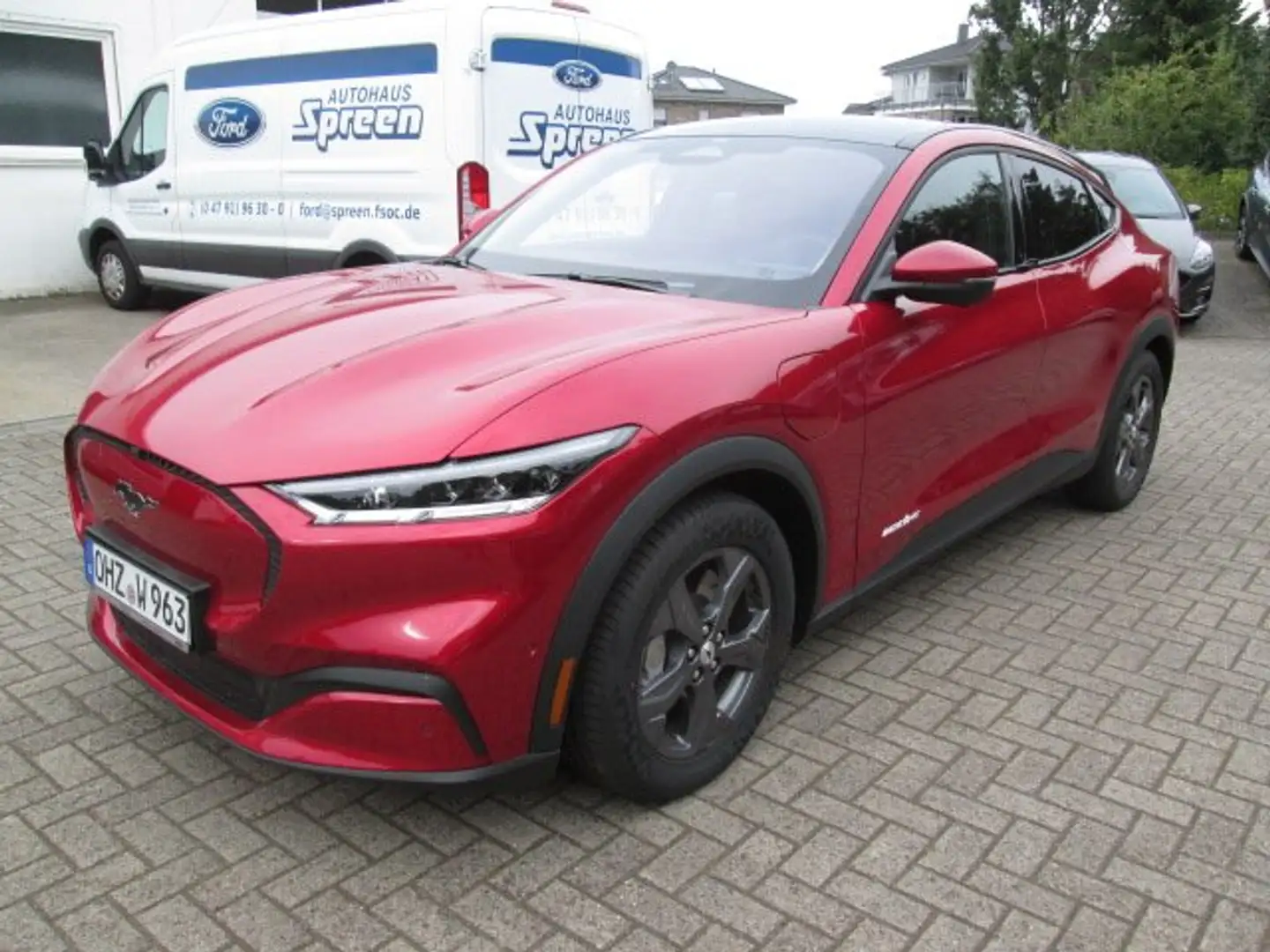 Ford Mustang Mach-E Standard Range 76kWh Rot - 1