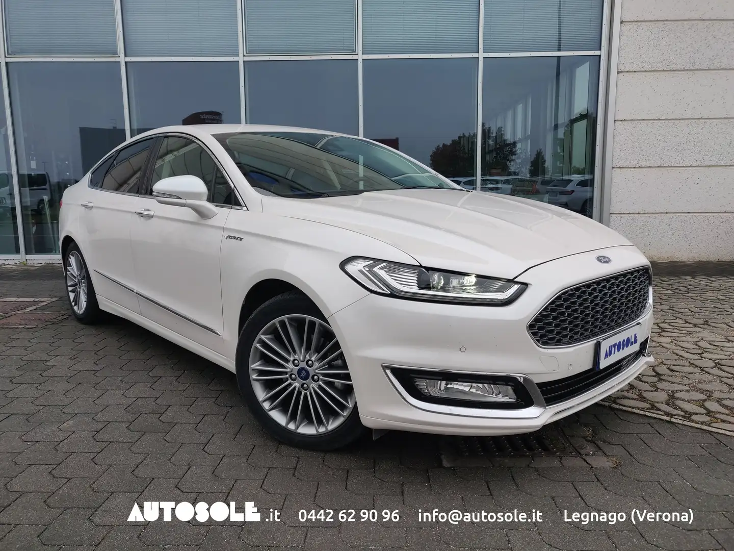 Ford Mondeo Mondeo 2.0 Hybrid Vignale CVT Automatica Bianco - 1