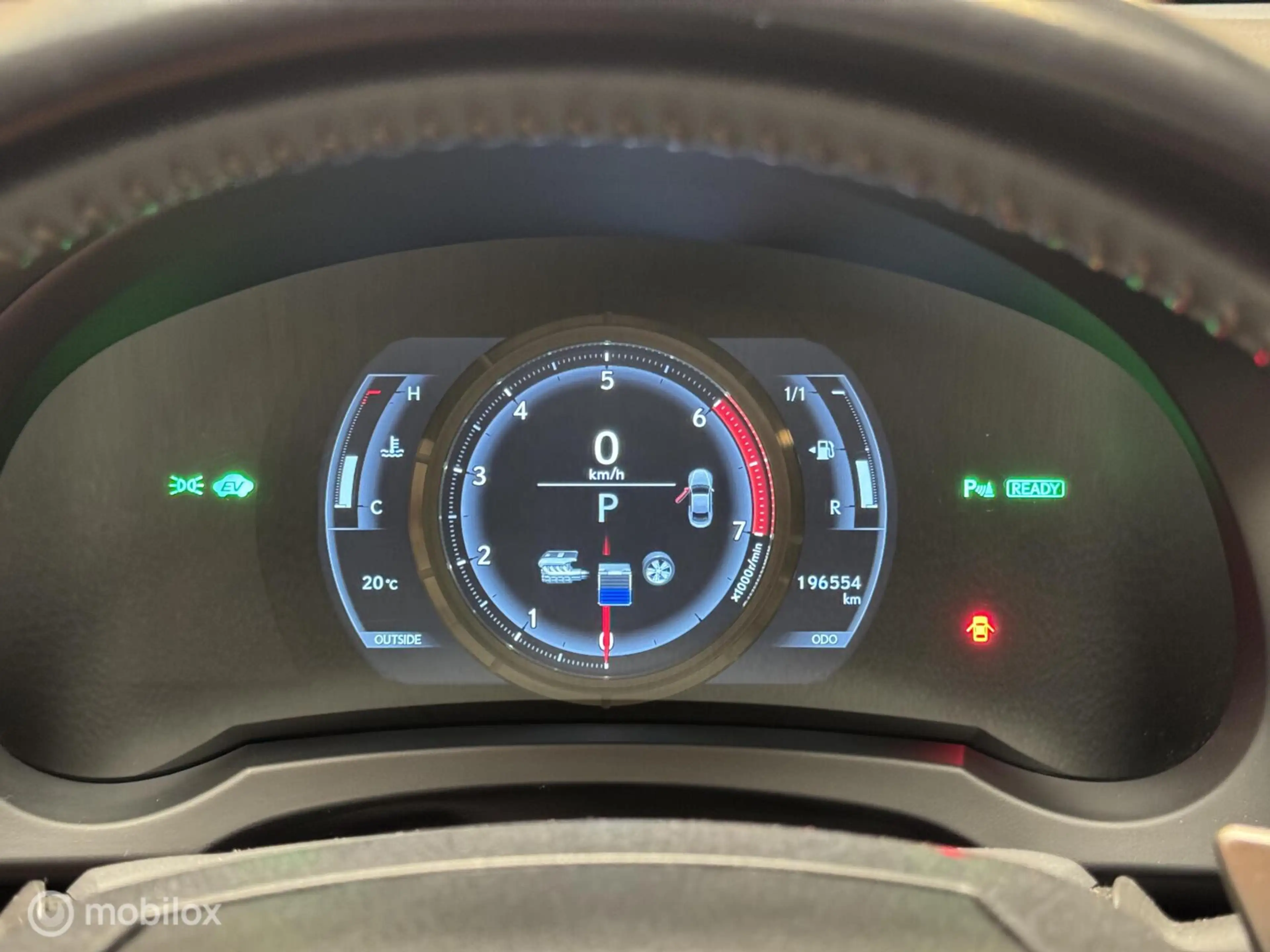 Lexus RC 300h F SPORT Schuifdak|ML-Audio|LED|19"|NL-Auto! — photo 2