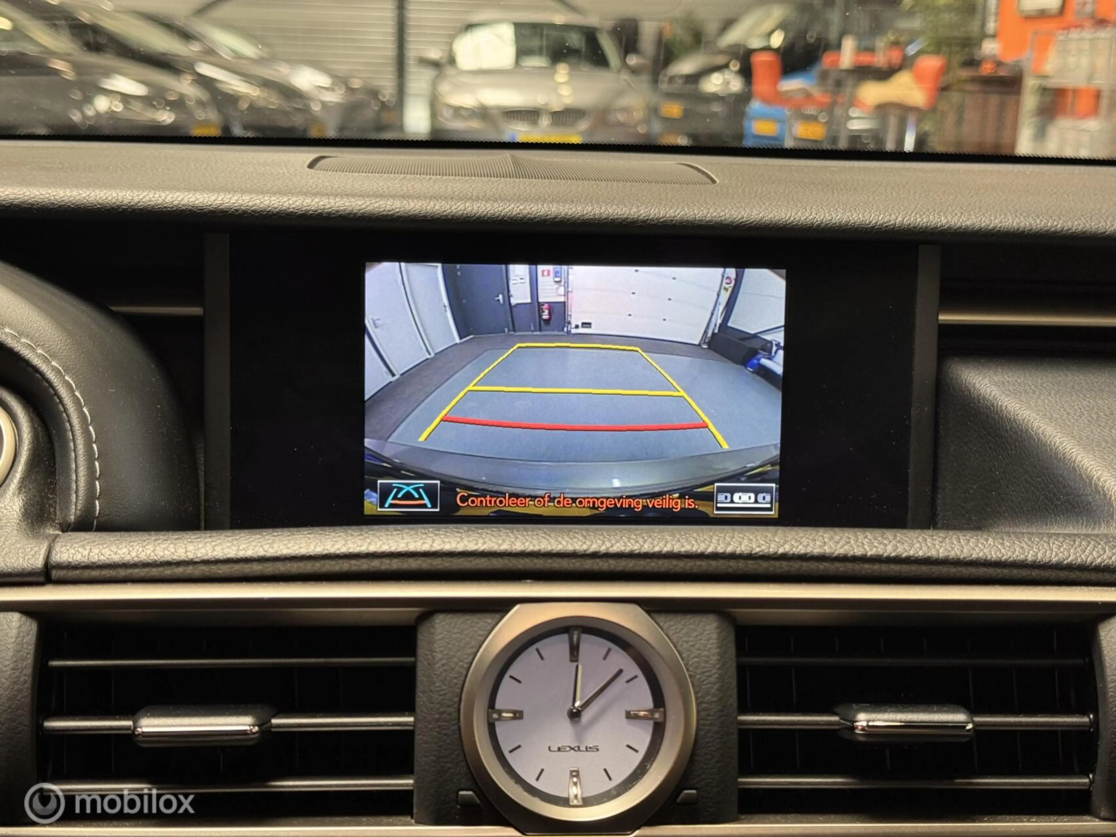 Lexus RC 300h F SPORT Schuifdak|ML-Audio|LED|19"|NL-Auto! — photo 6