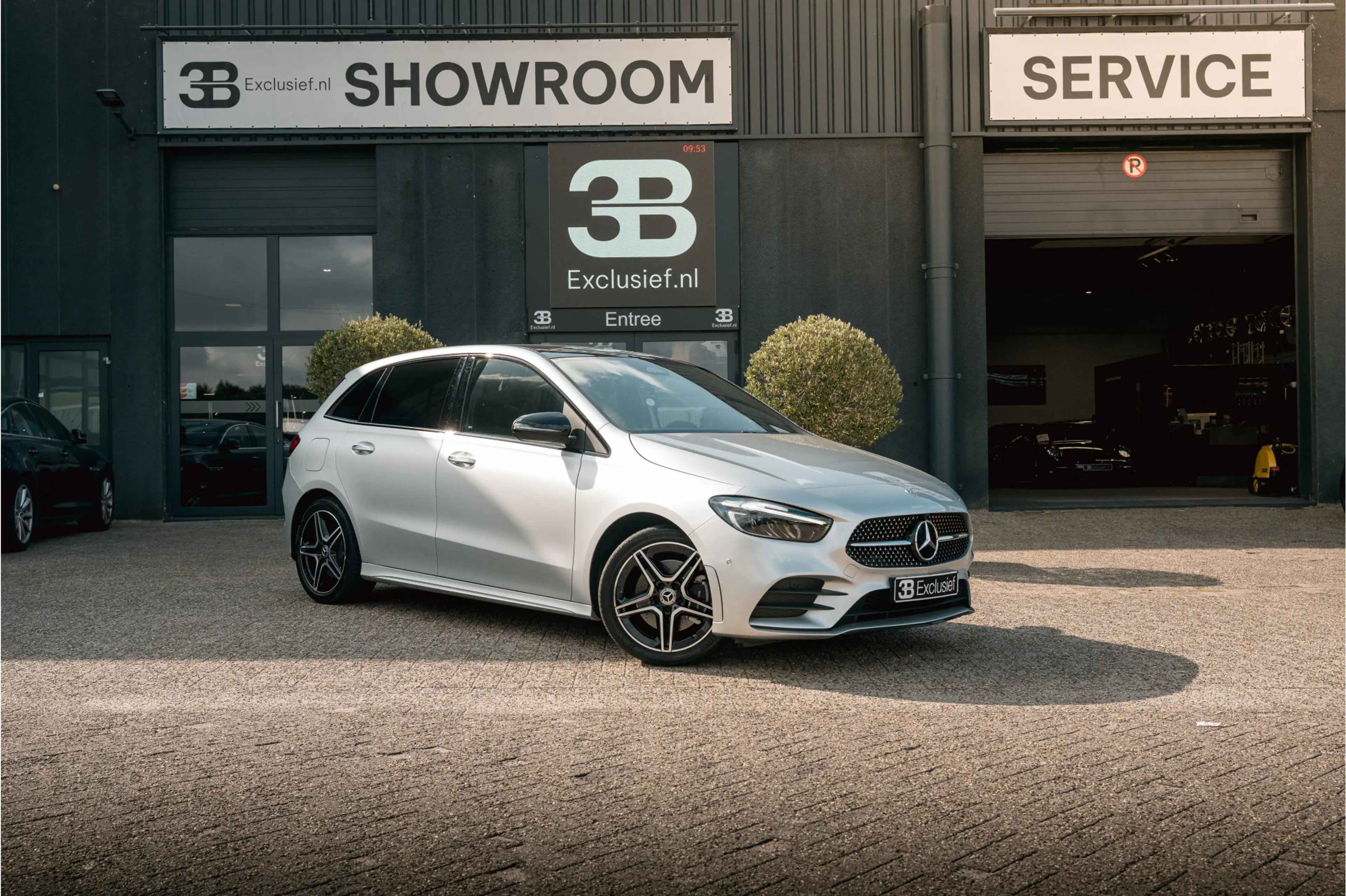 Mercedes-Benz B 250 e AMG Line | Pan.dak | Camera | Sfeerverlichting | — photo 2