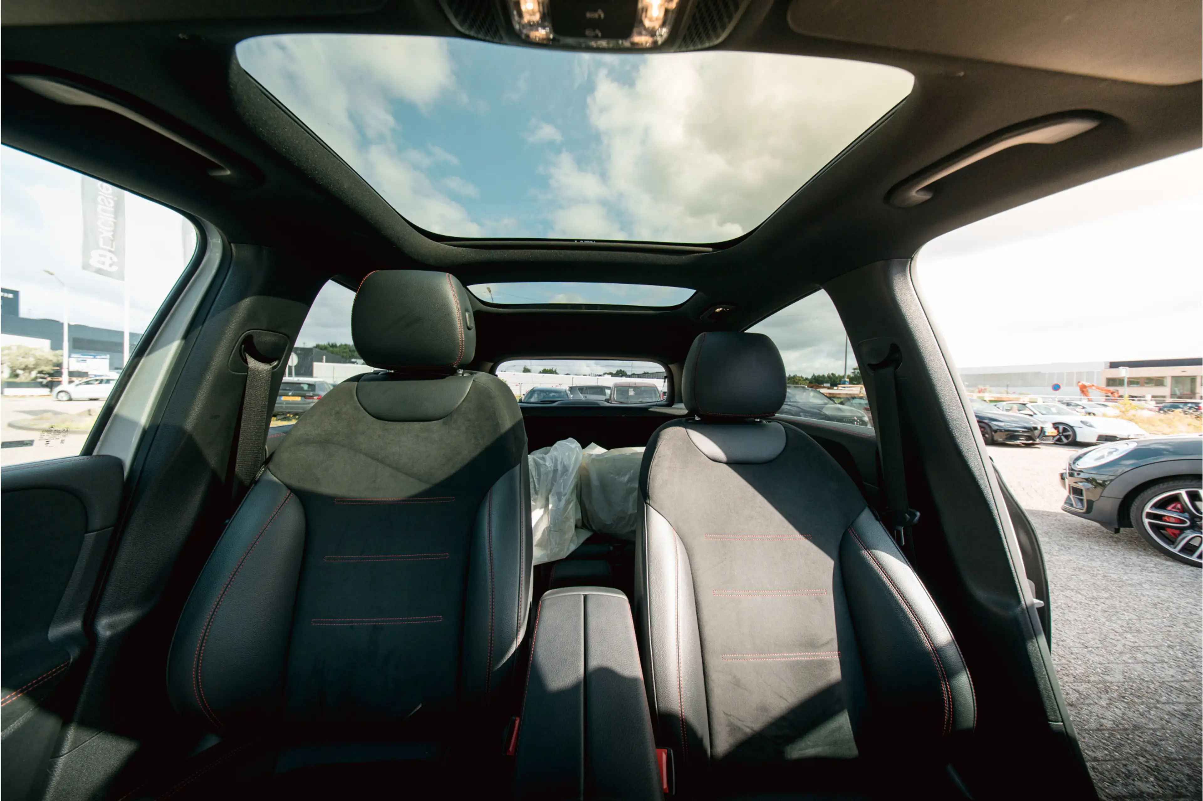 Mercedes-Benz B 250 e AMG Line | Pan.dak | Camera | Sfeerverlichting | — photo 14