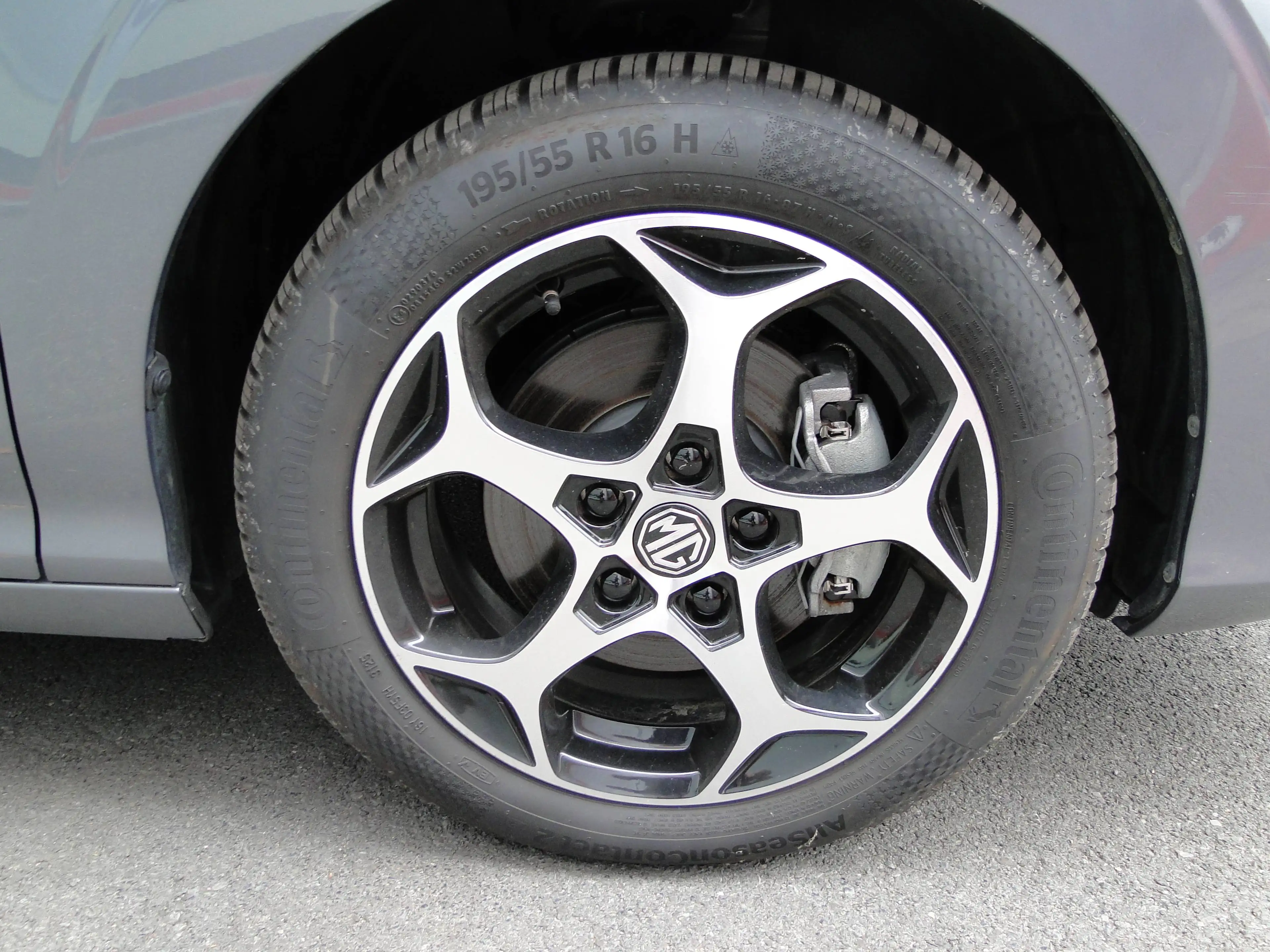 MG MG3 MG3 1.5 HYBRID + — photo 8