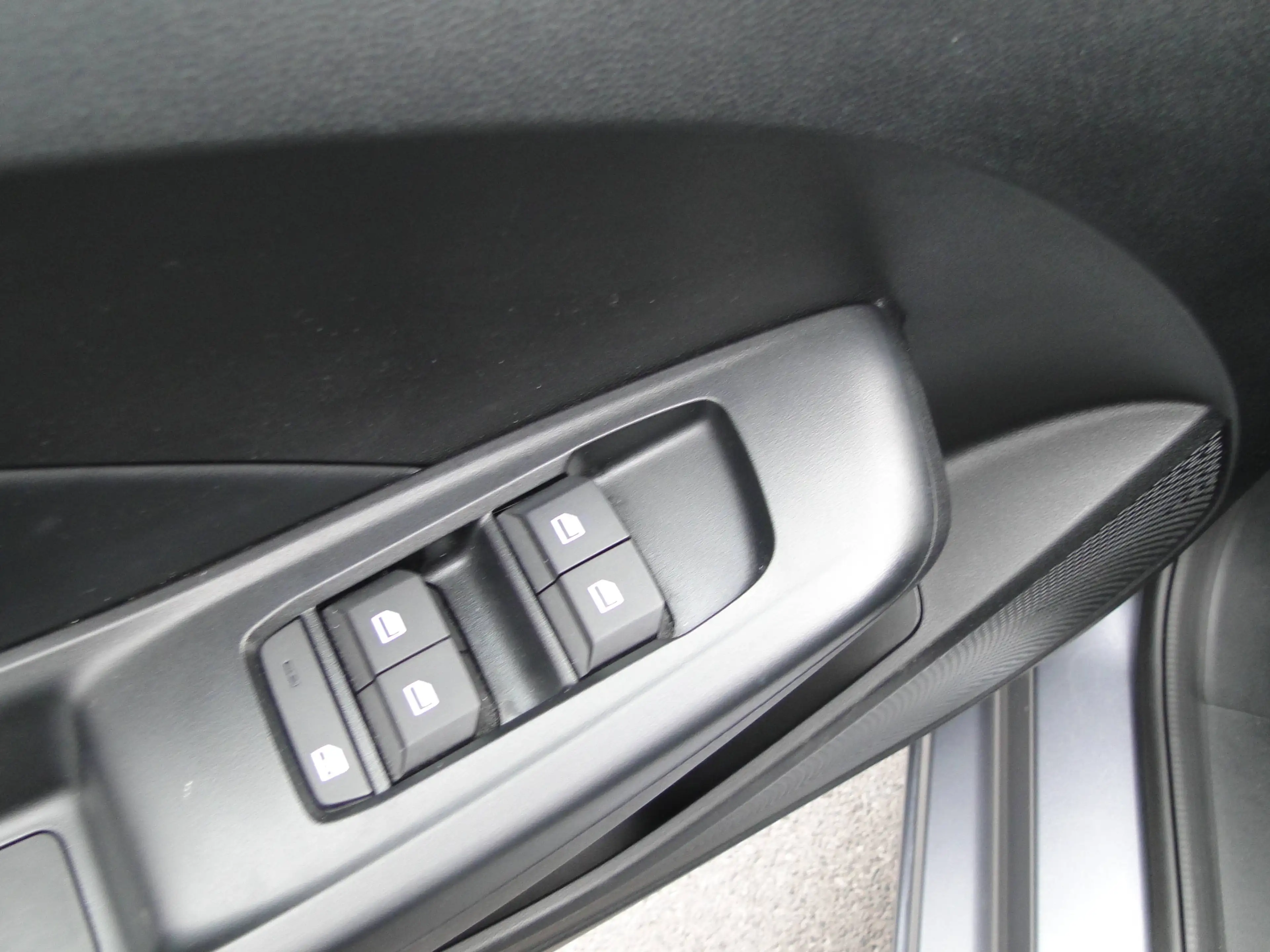 MG MG3 MG3 1.5 HYBRID + — photo 14